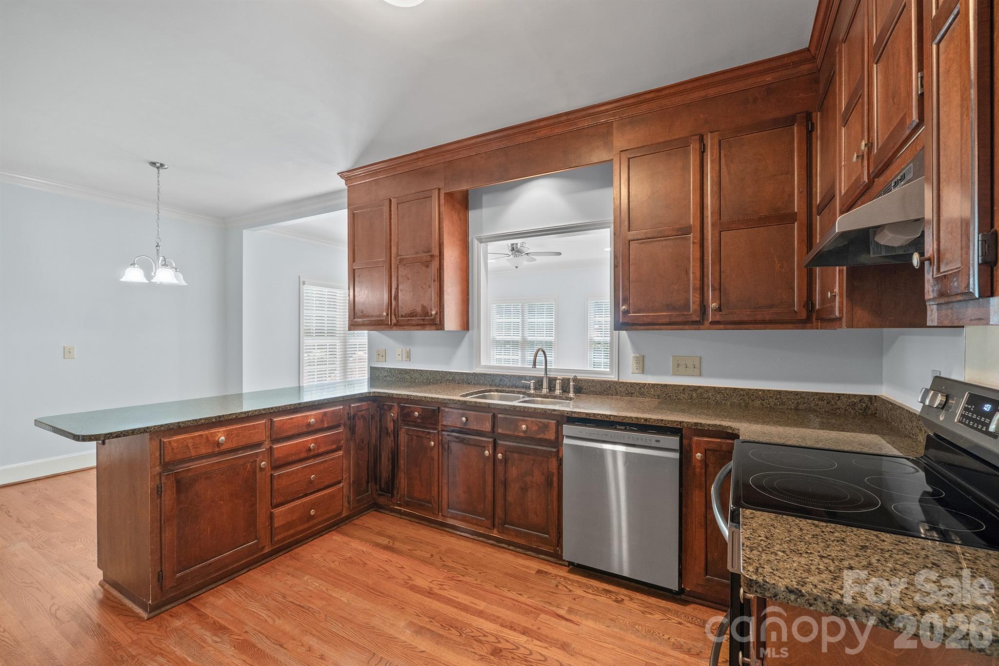 7000 Hollow Oak Drive — Charlotte