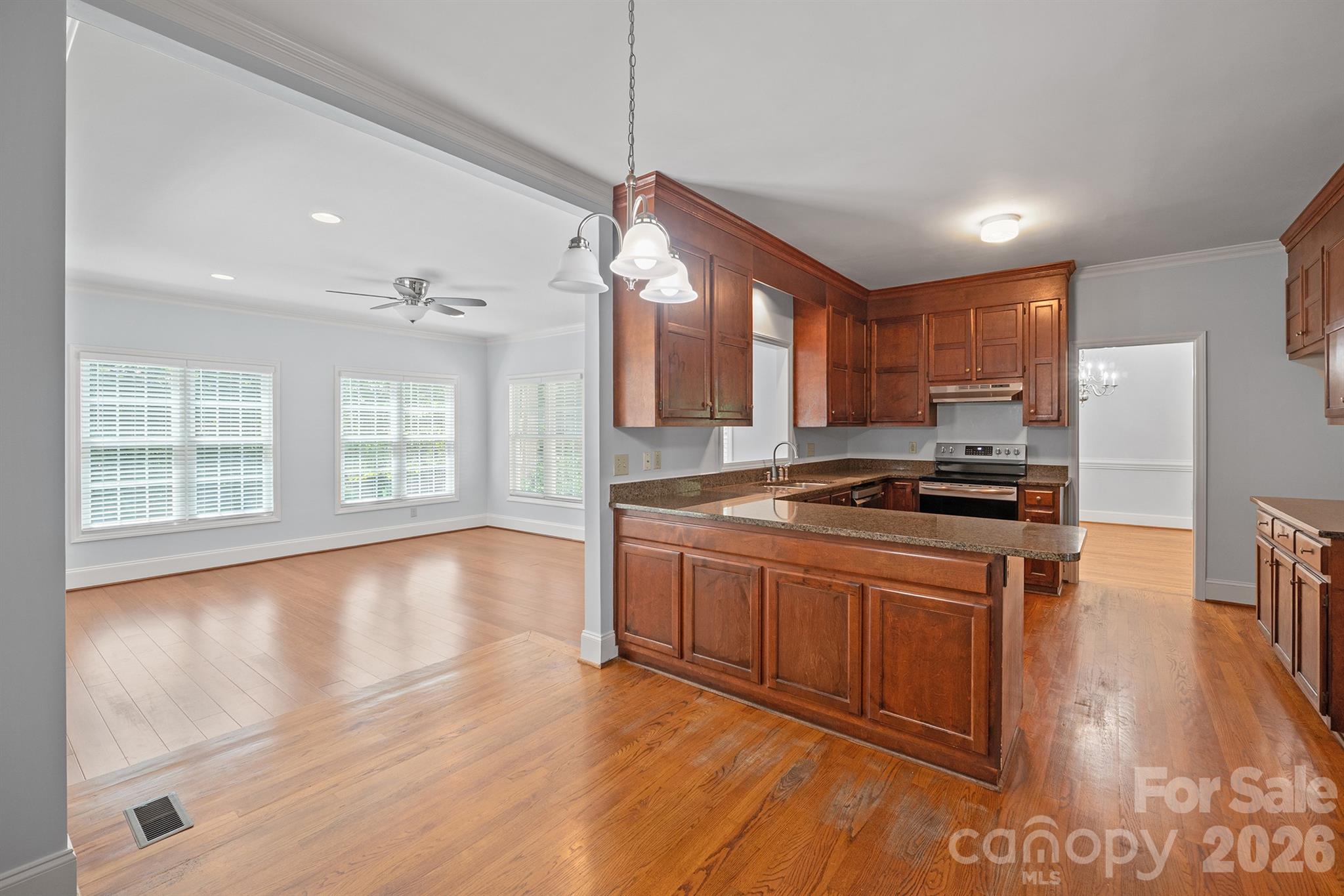 7000 Hollow Oak Drive — Charlotte