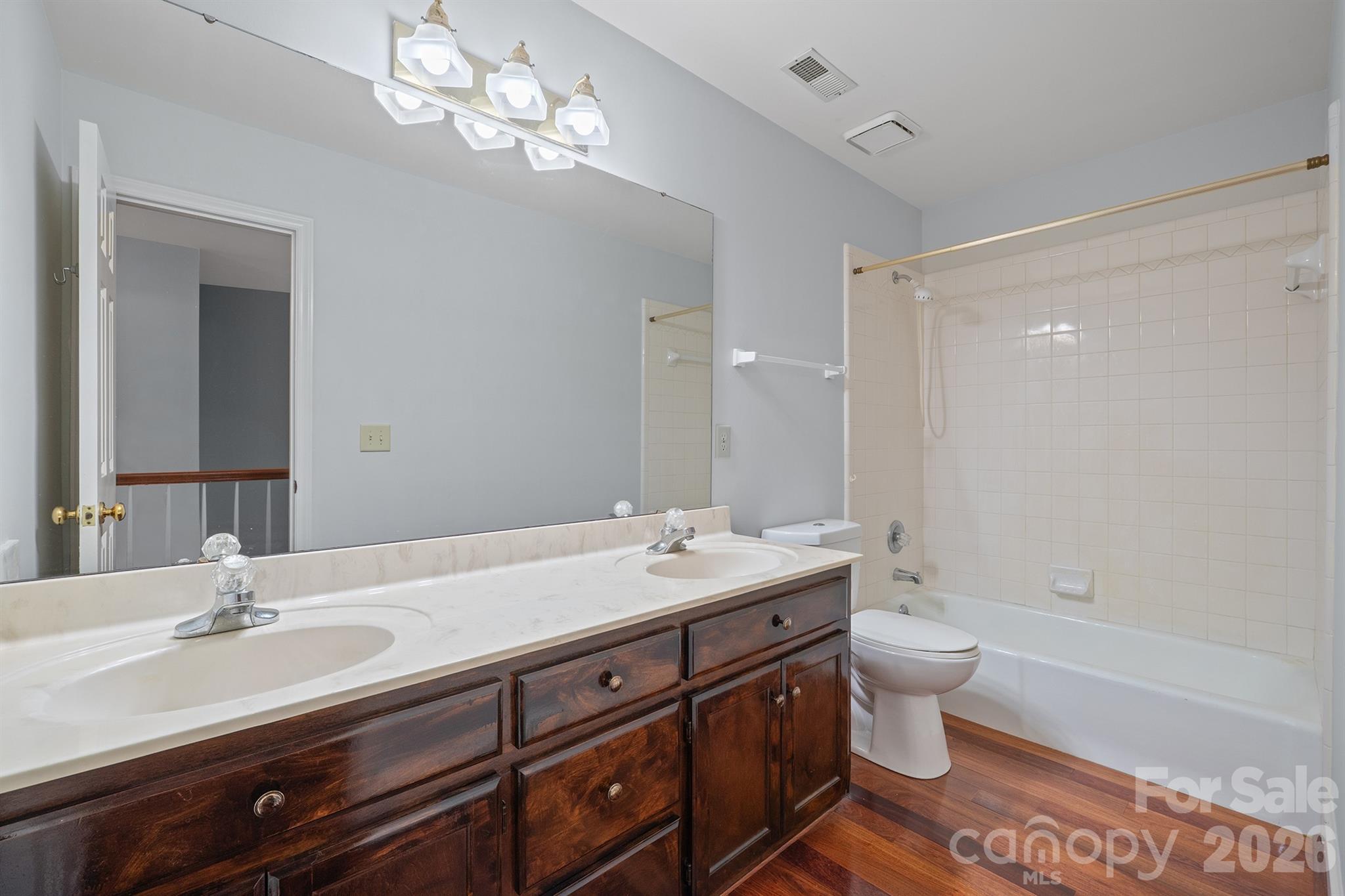 7000 Hollow Oak Drive — Charlotte