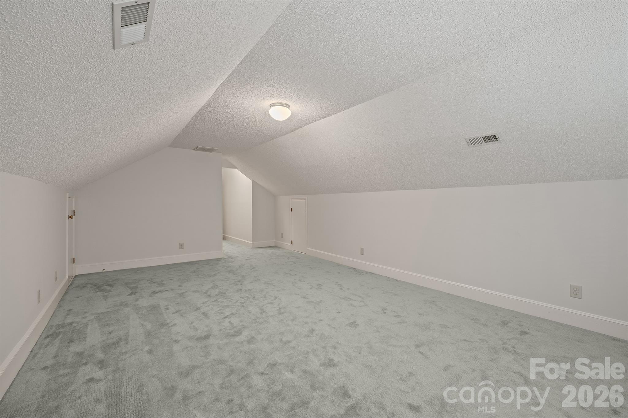 7000 Hollow Oak Drive — Charlotte