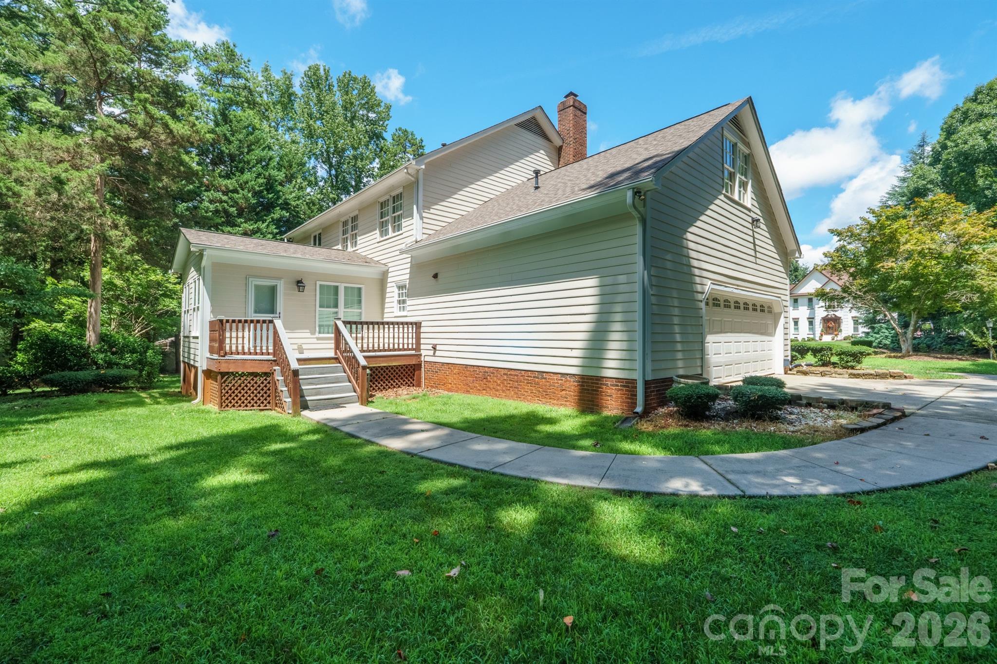 7000 Hollow Oak Drive — Charlotte