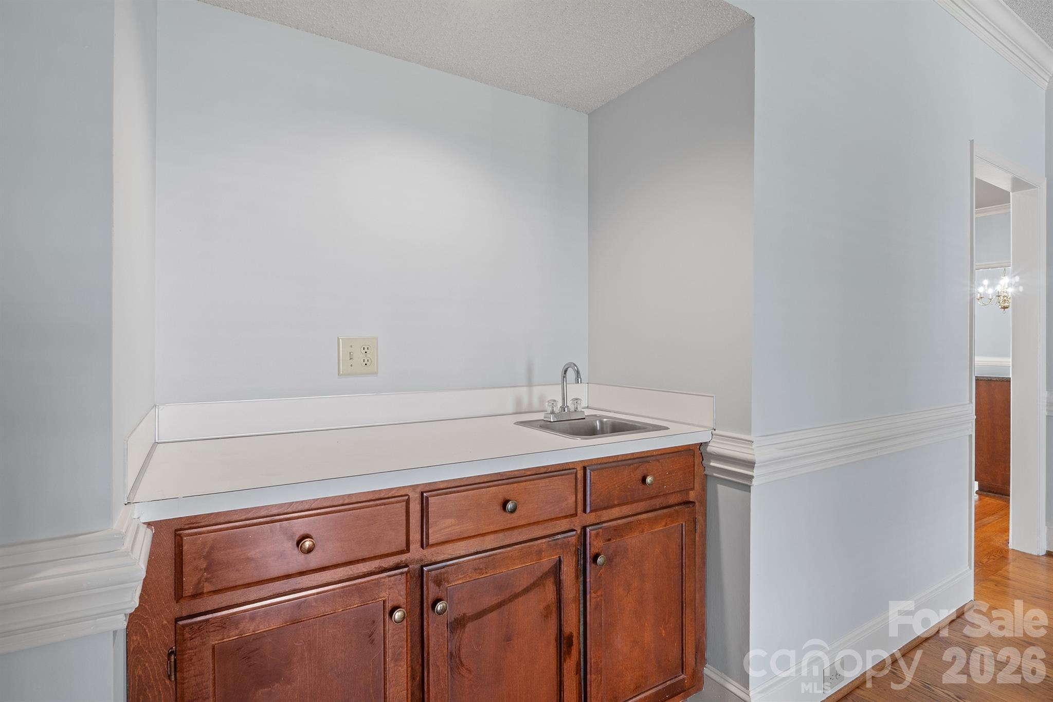 7000 Hollow Oak Drive — Charlotte