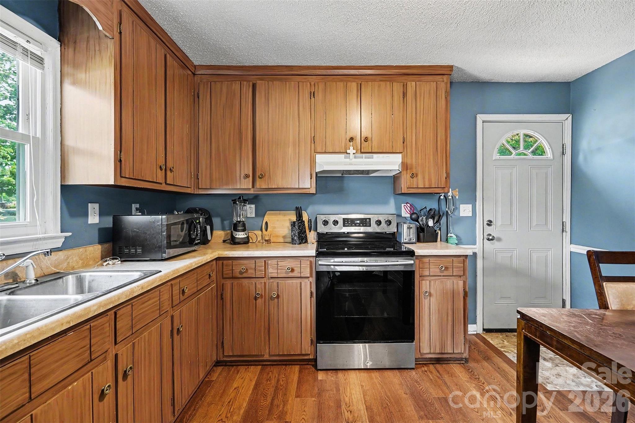 105 W Church Street — Granite Quarry