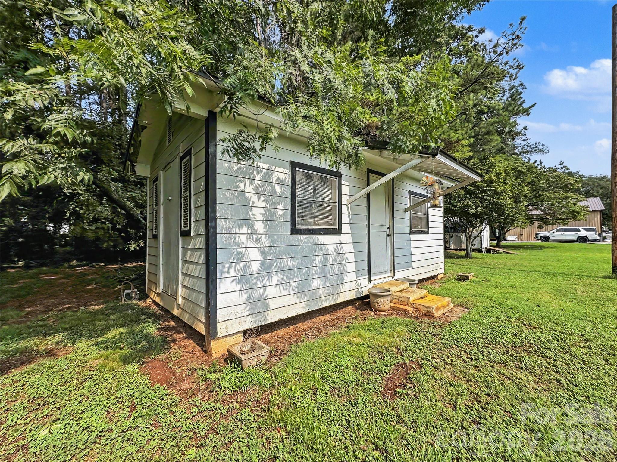 832 Baker Street — Statesville
