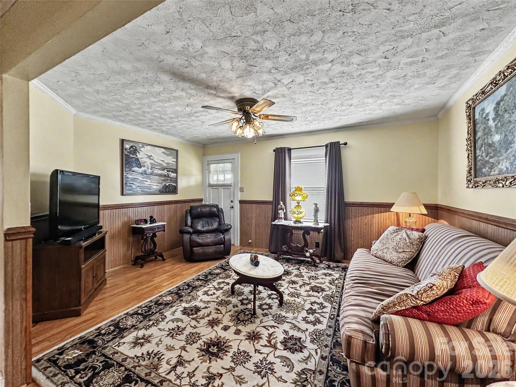 832 Baker Street — Statesville