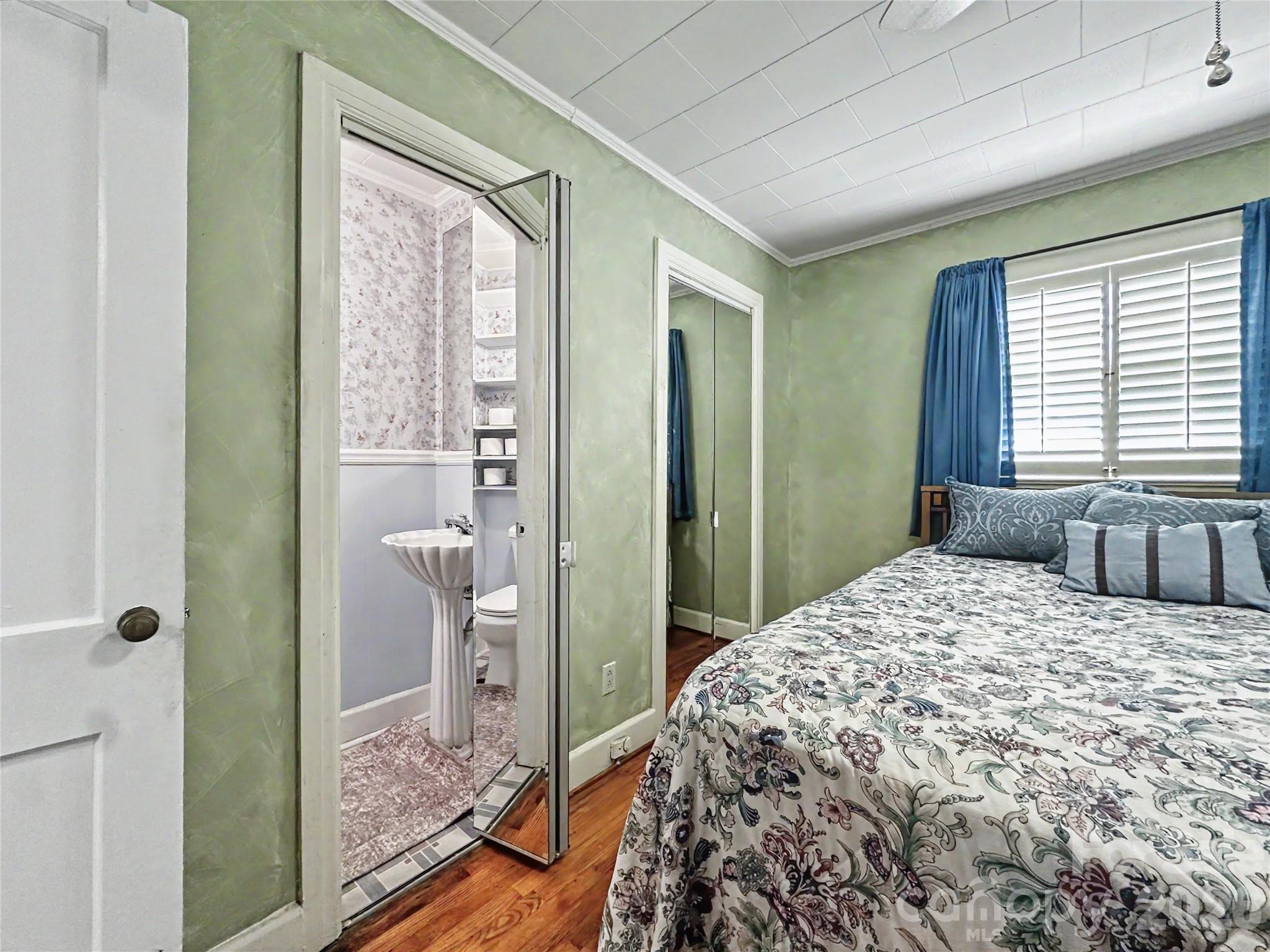 832 Baker Street — Statesville