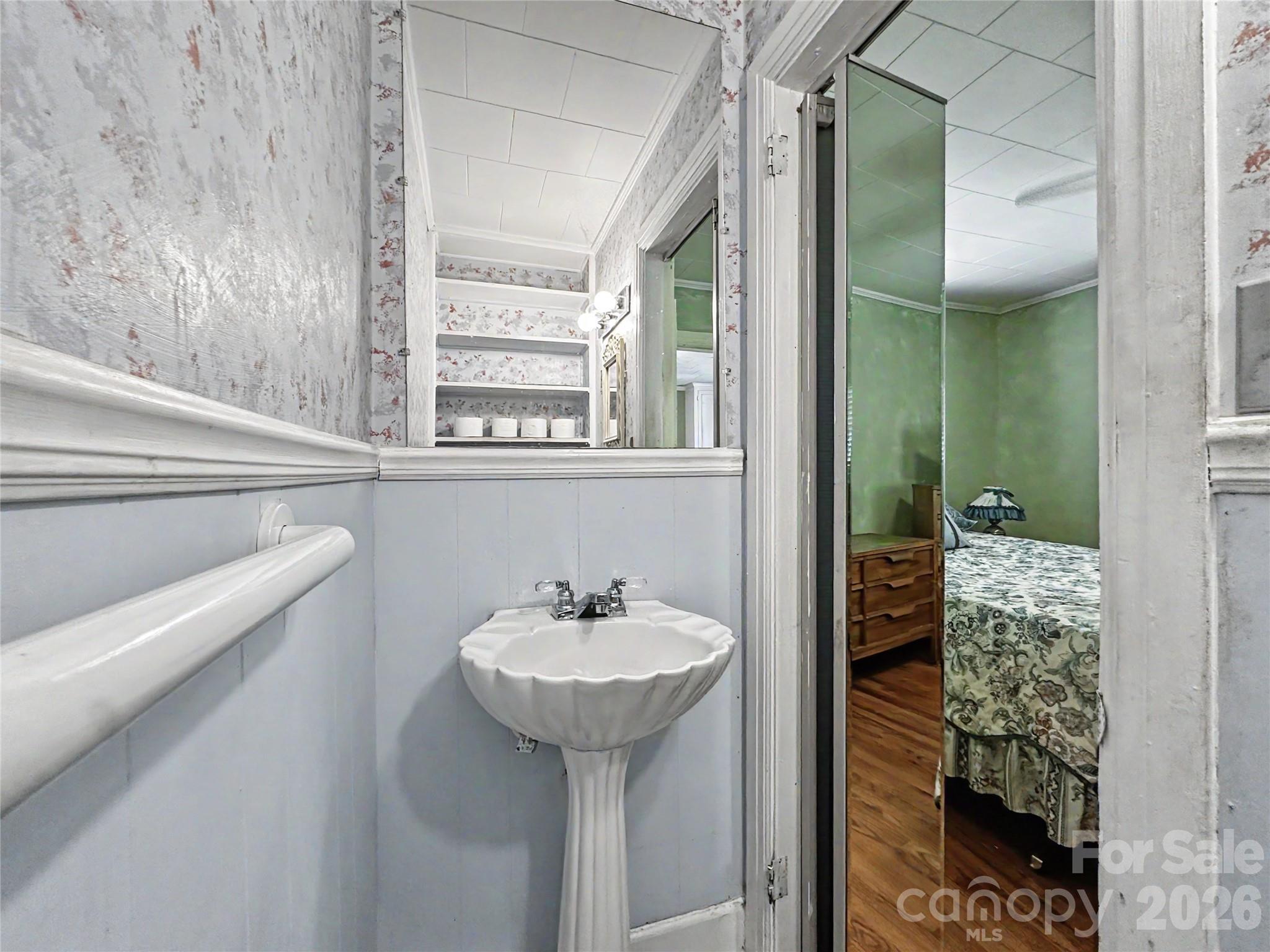 832 Baker Street — Statesville