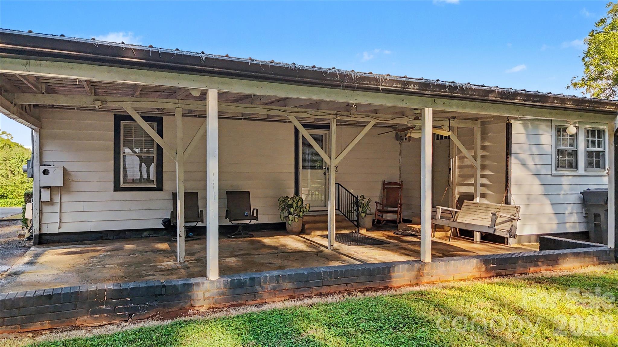 832 Baker Street — Statesville