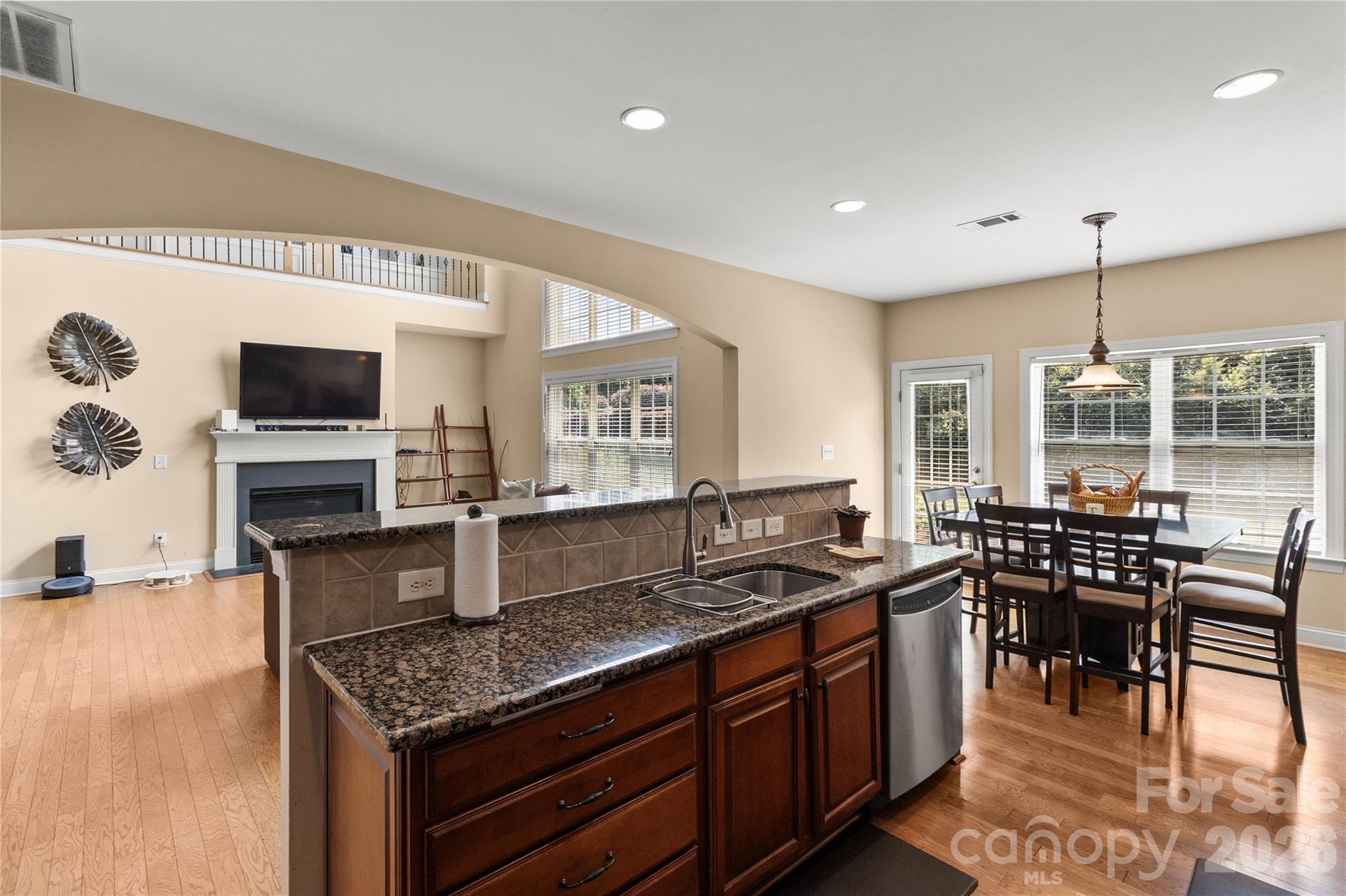 8744 Savannah Road — Harrisburg