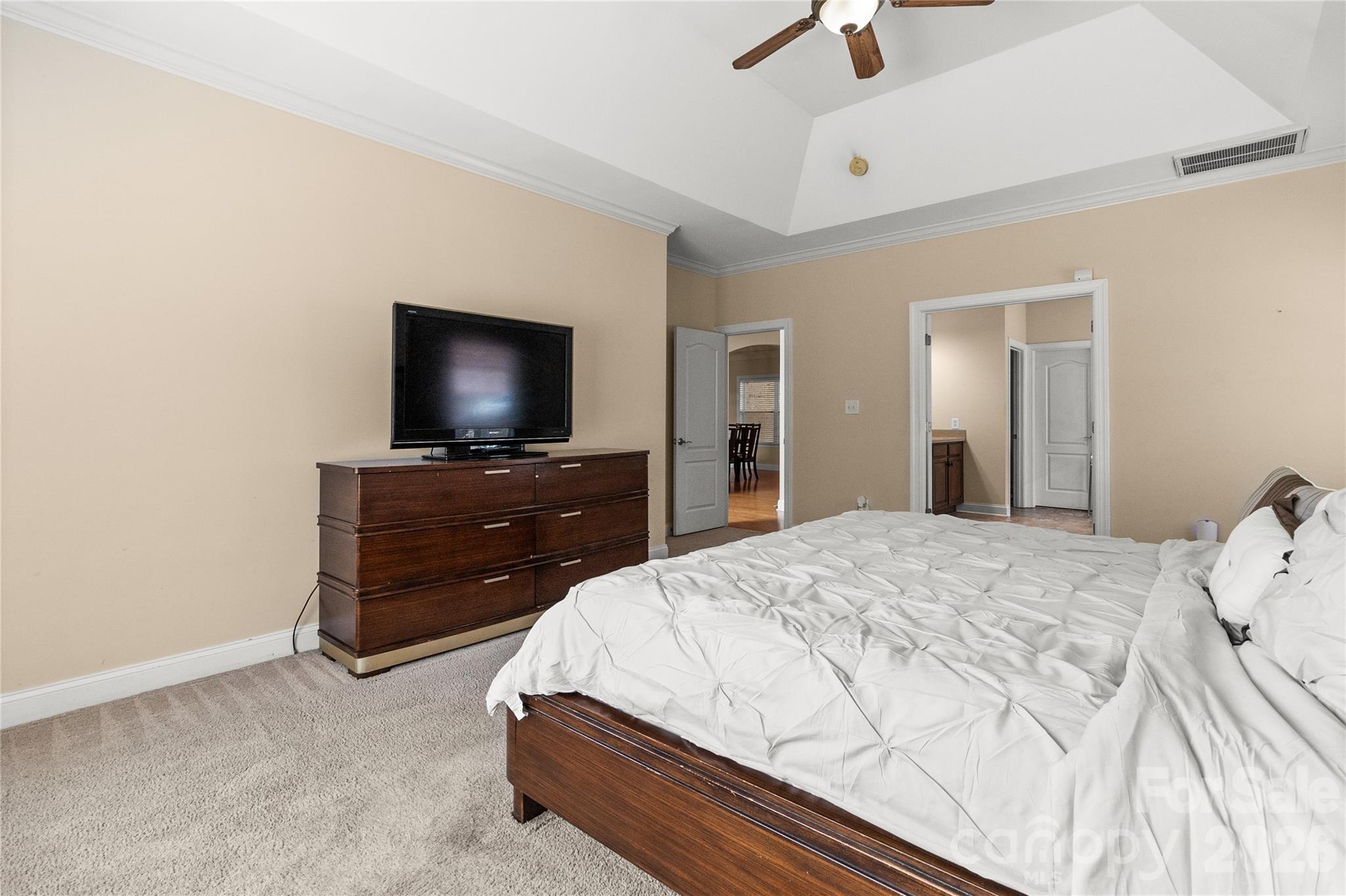 8744 Savannah Road — Harrisburg