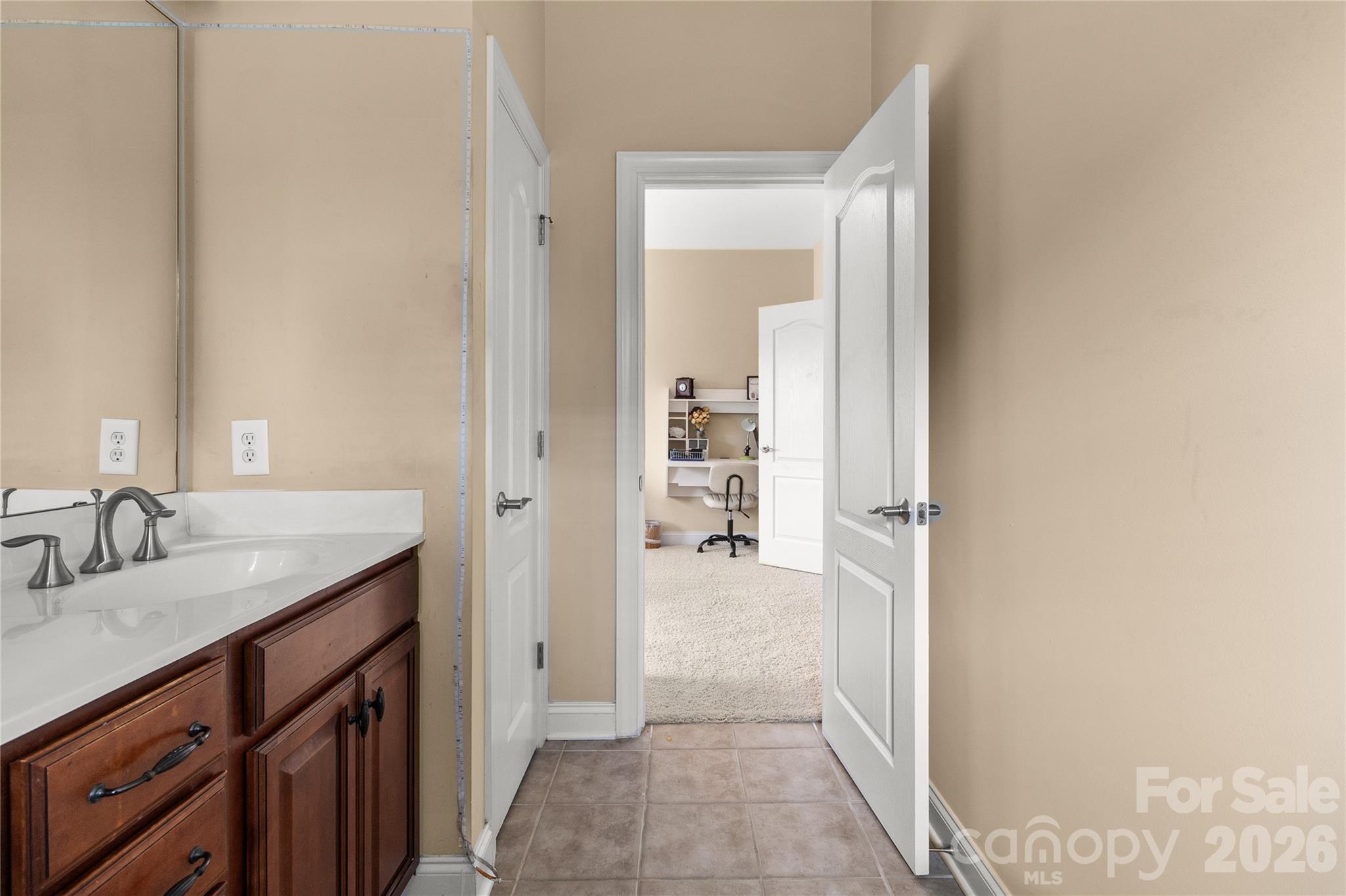 8744 Savannah Road — Harrisburg