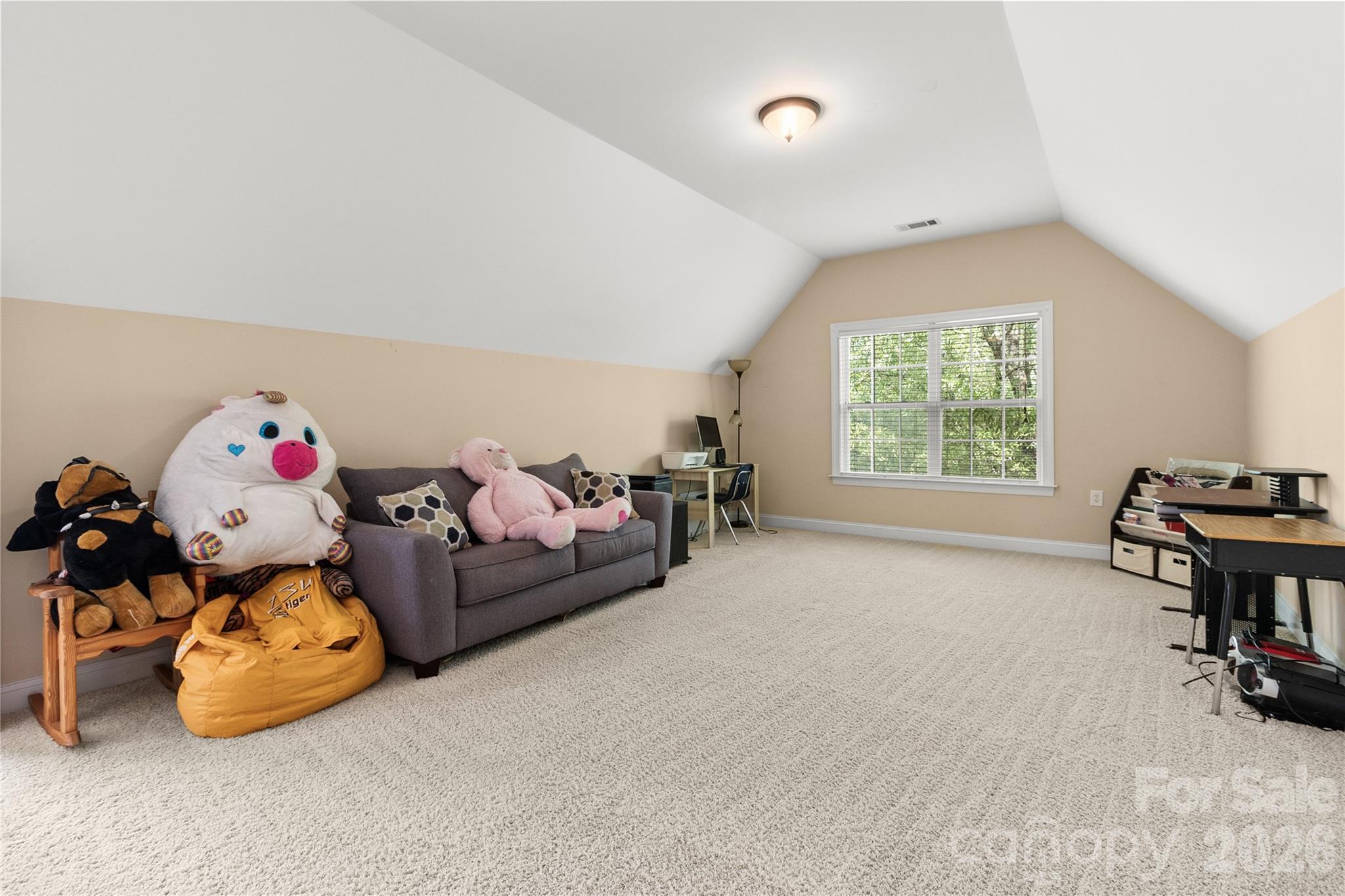 8744 Savannah Road — Harrisburg