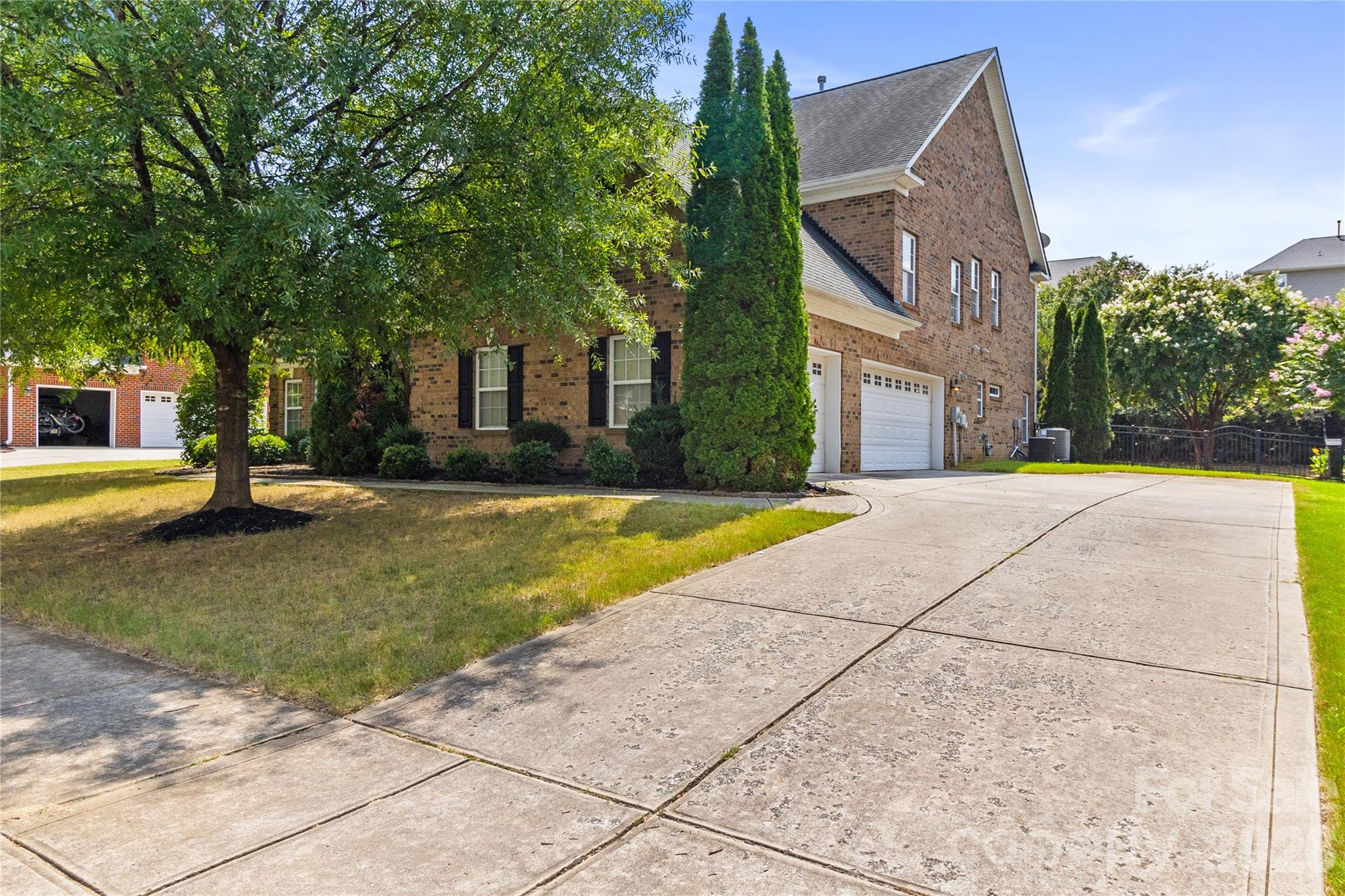 8744 Savannah Road — Harrisburg