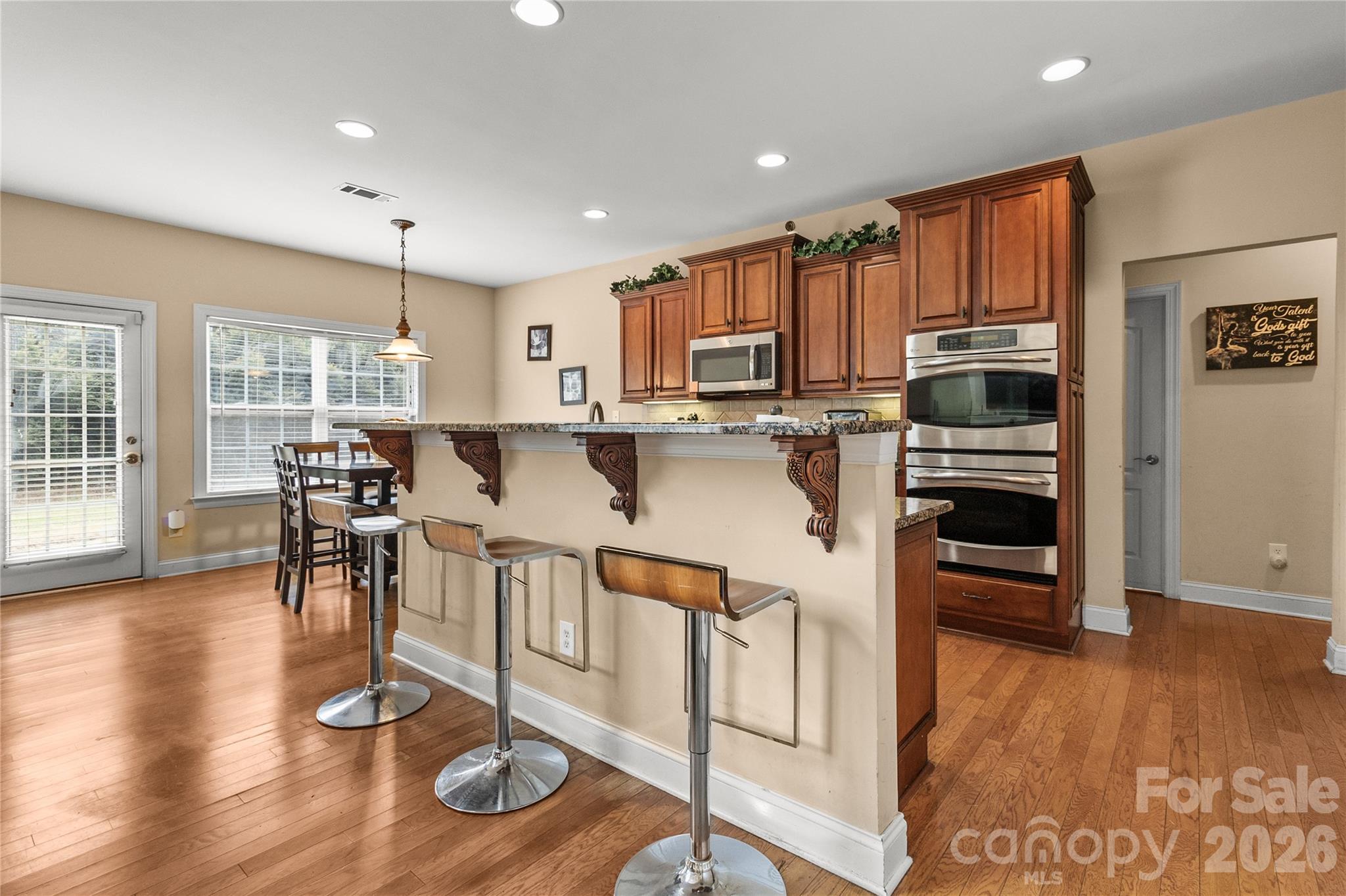 8744 Savannah Road — Harrisburg