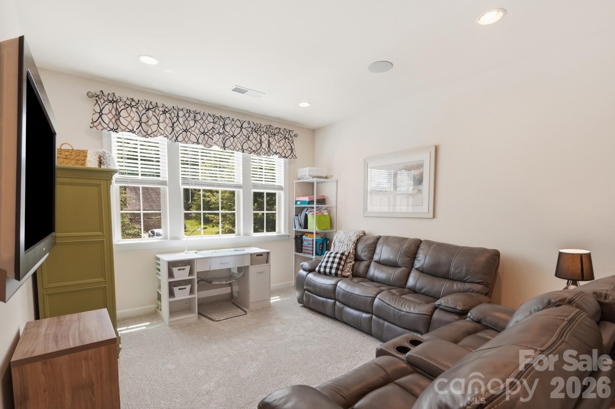 561 Sandbar Point — Lake Wylie
