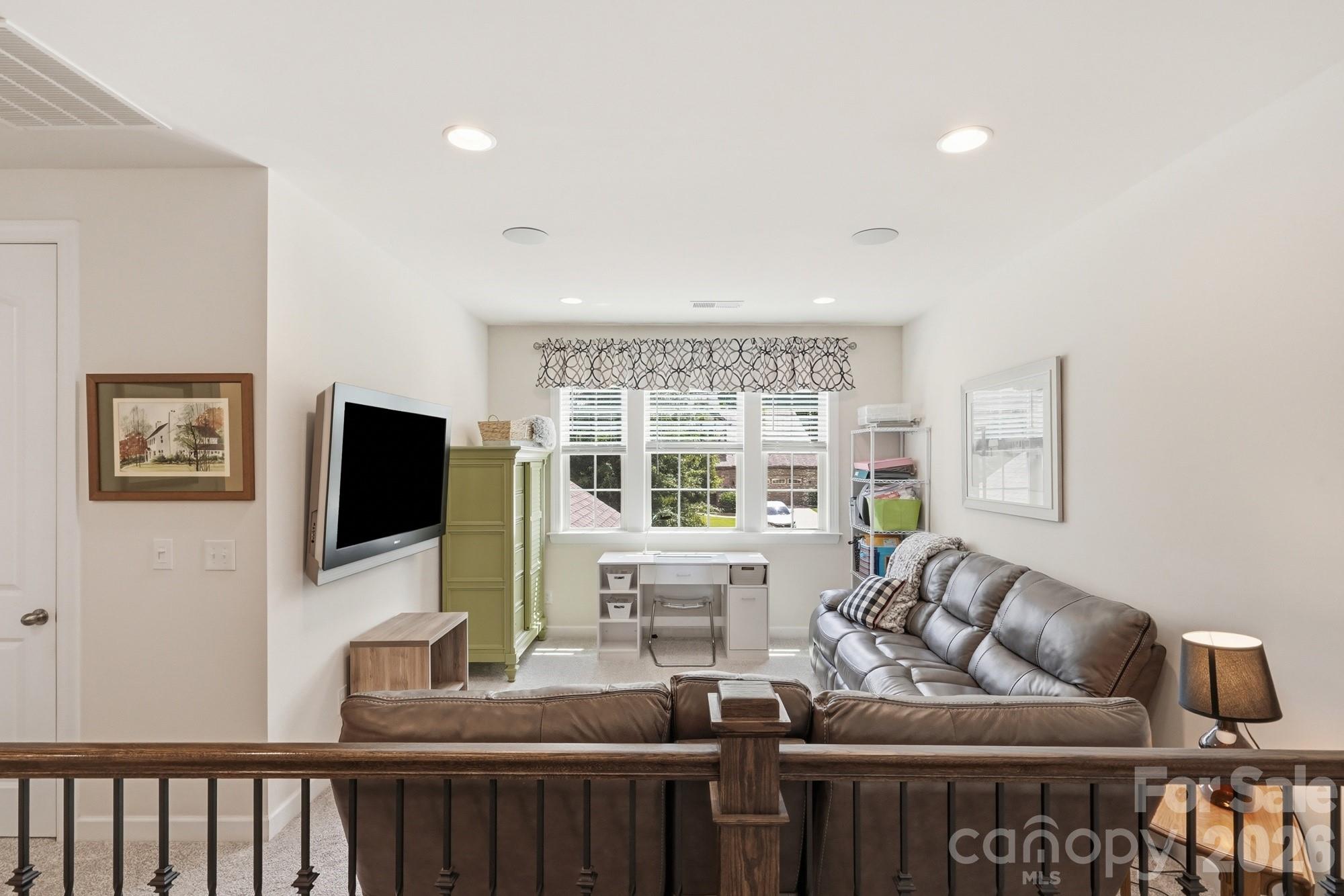 561 Sandbar Point — Lake Wylie