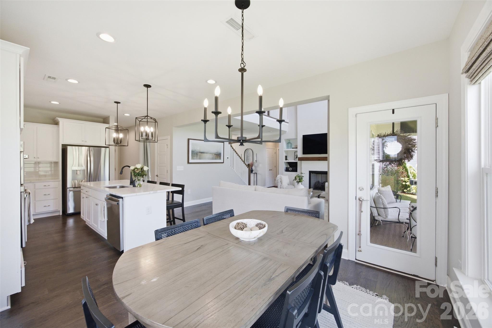 7025 Kingfisher Way — Belmont