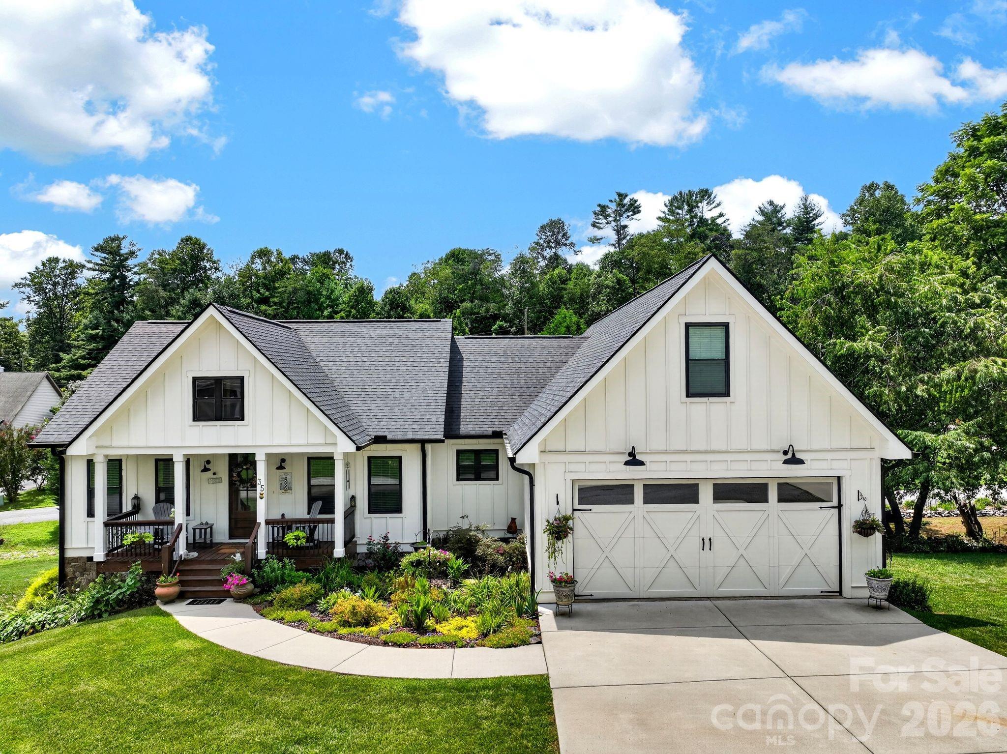 35 Meadow Haven Court — Mills River