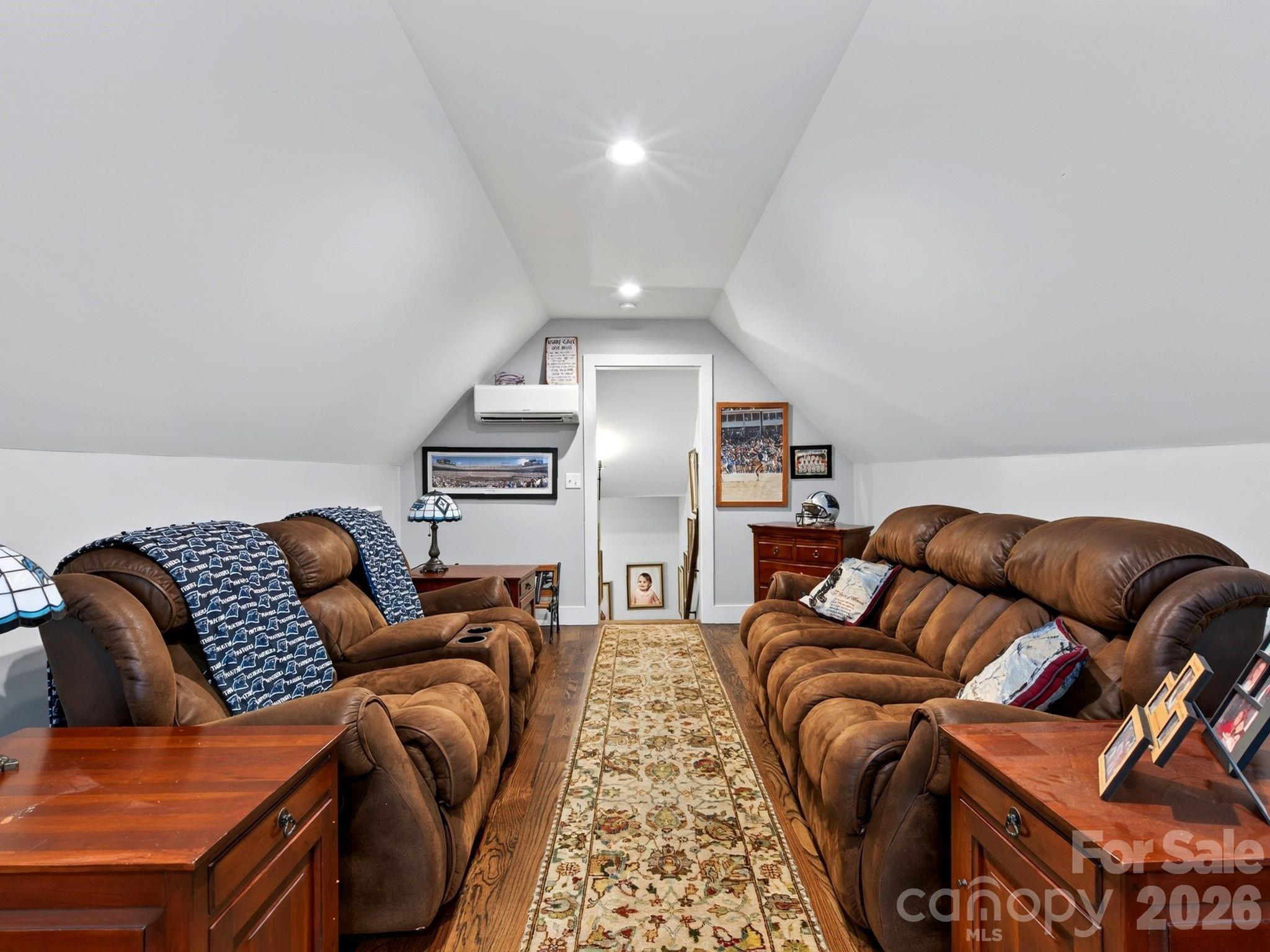 35 Meadow Haven Court — Mills River