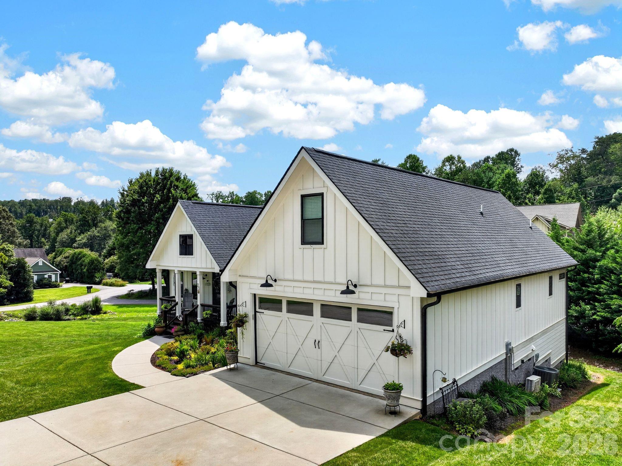 35 Meadow Haven Court — Mills River