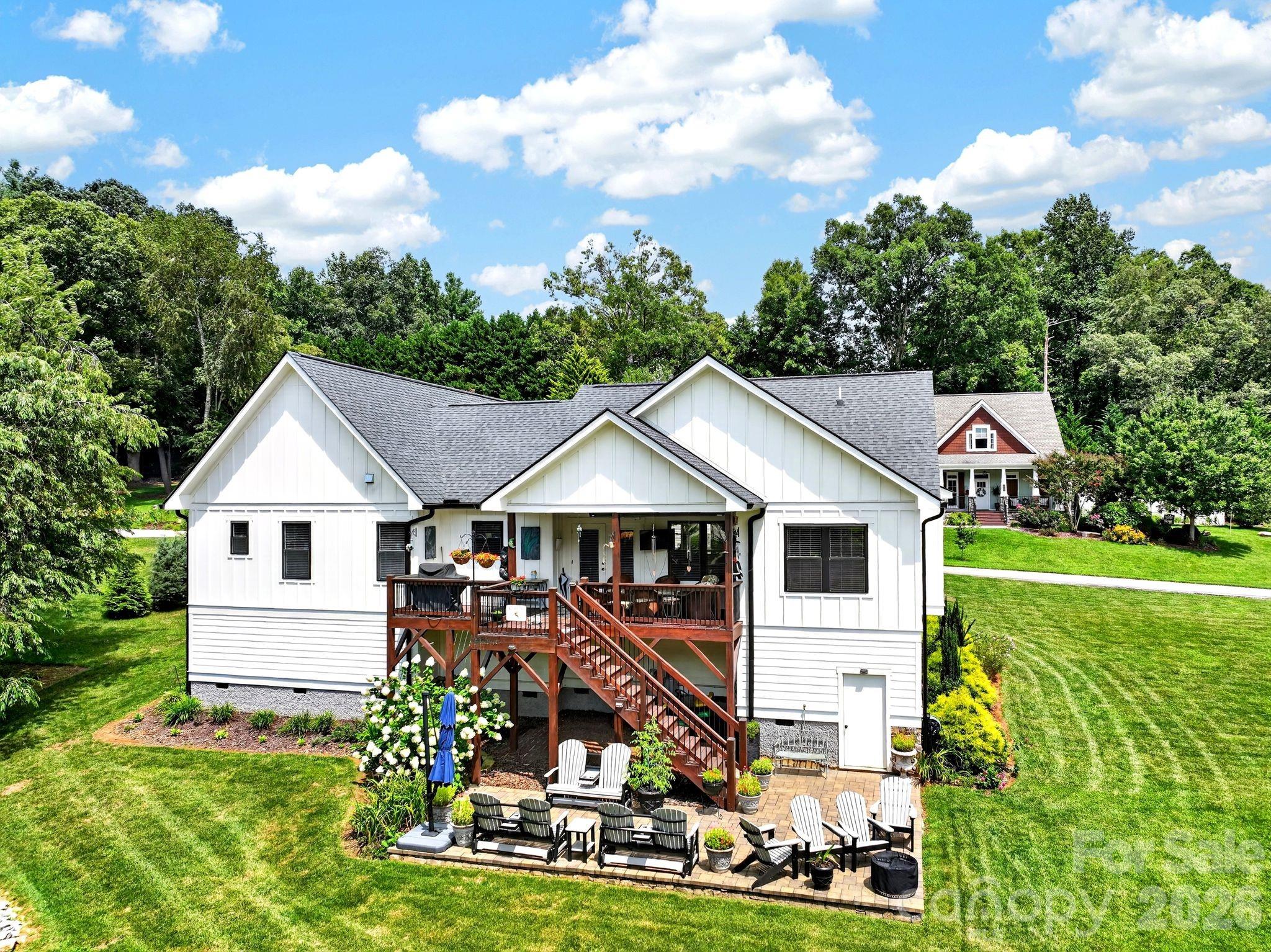 35 Meadow Haven Court — Mills River