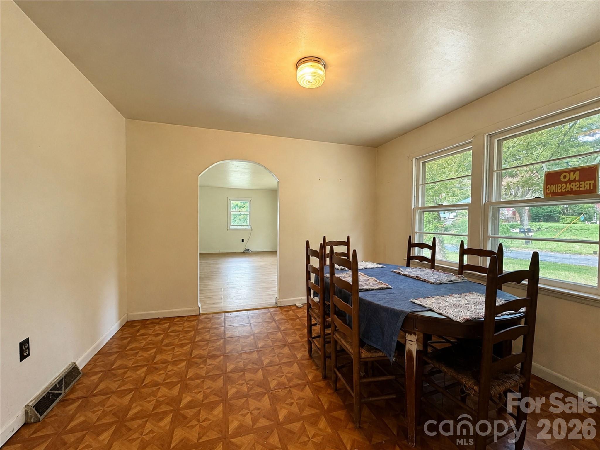 440 US 19e Highway — Spruce Pine