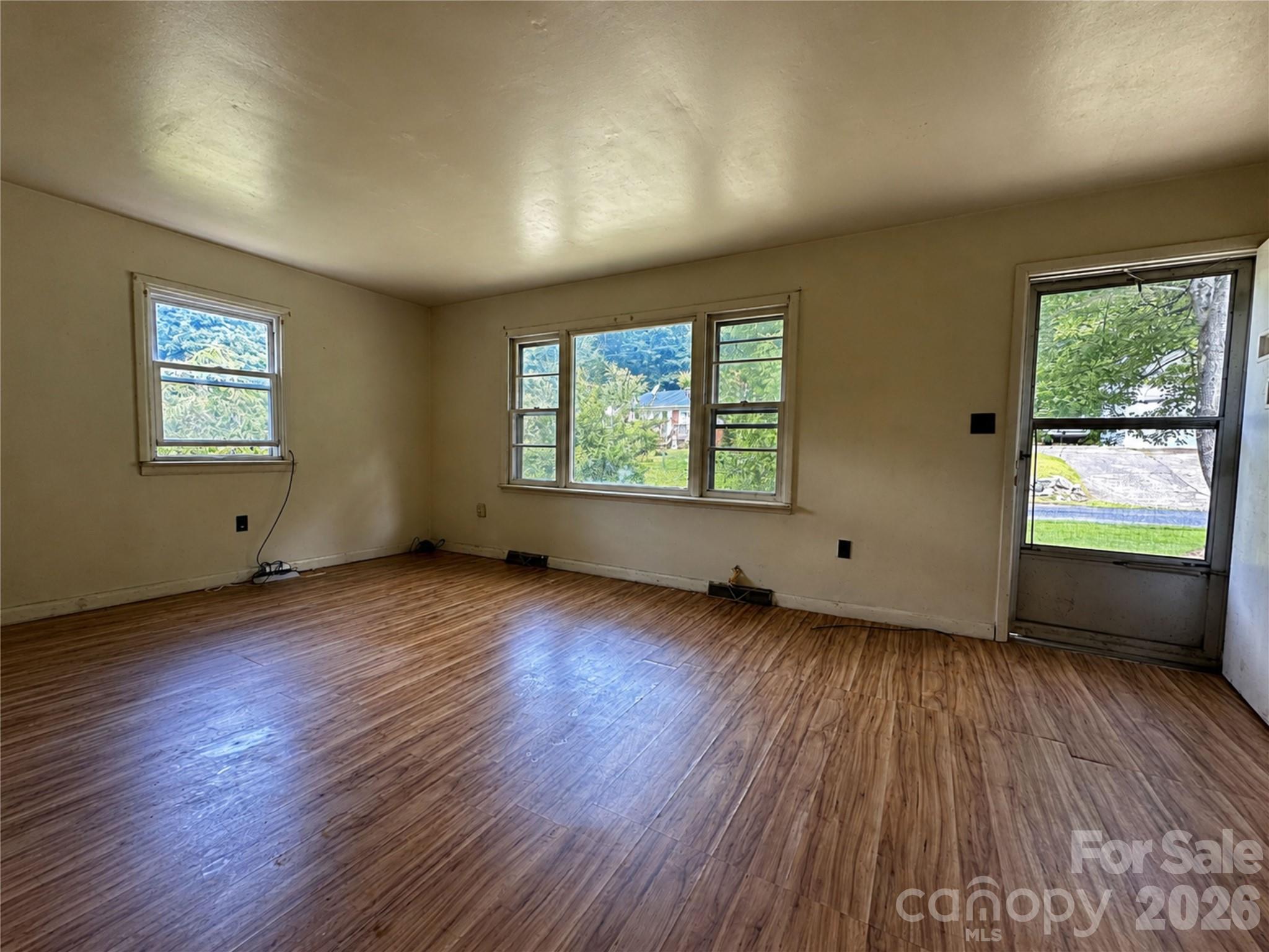 440 US 19e Highway — Spruce Pine
