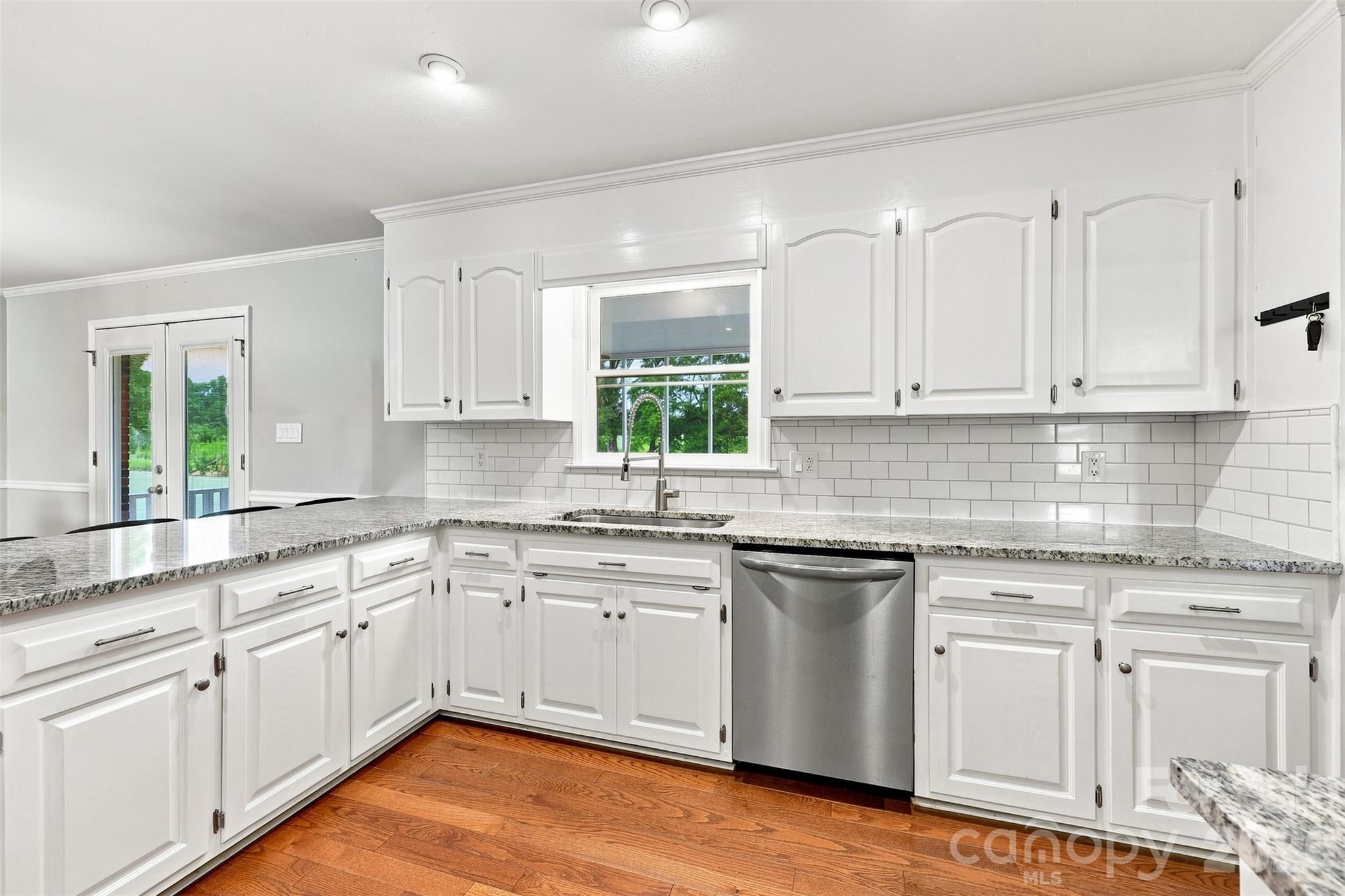 650 Monticello Road — Lancaster