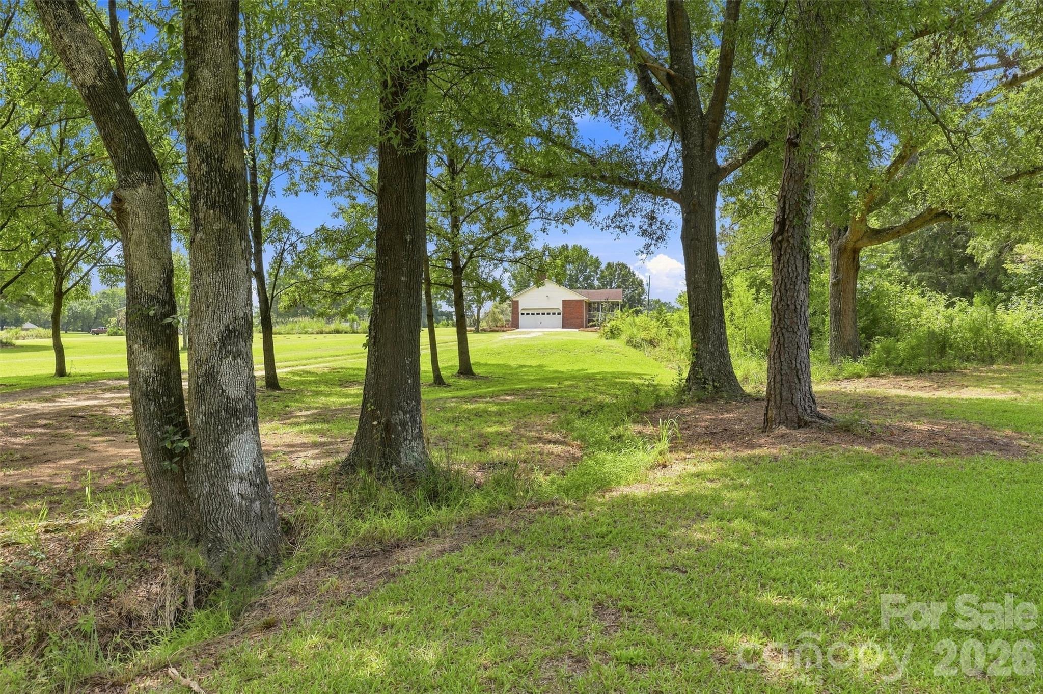 650 Monticello Road — Lancaster