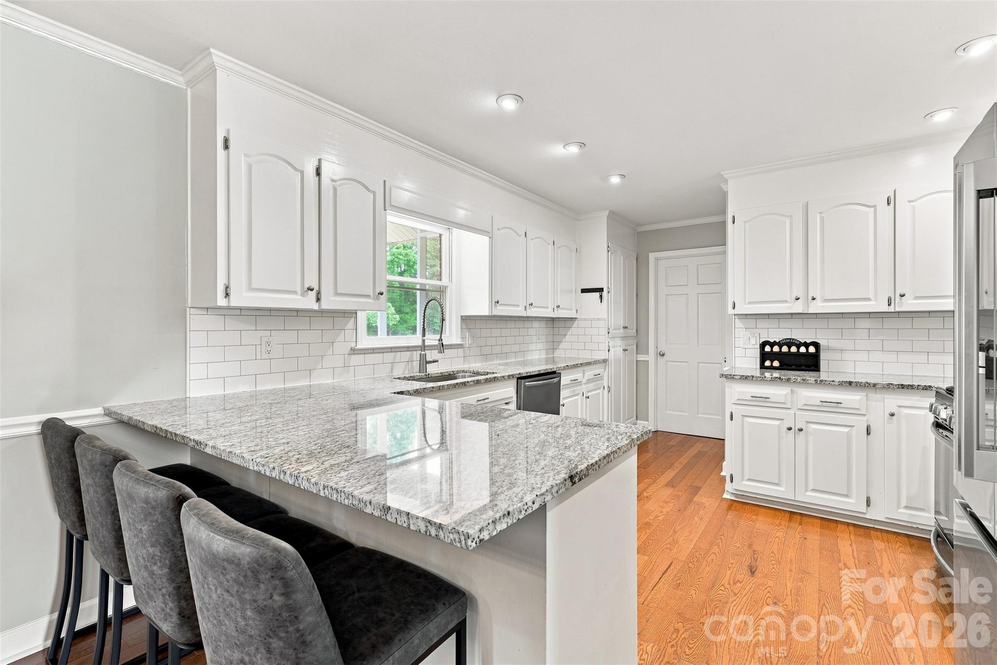 650 Monticello Road — Lancaster