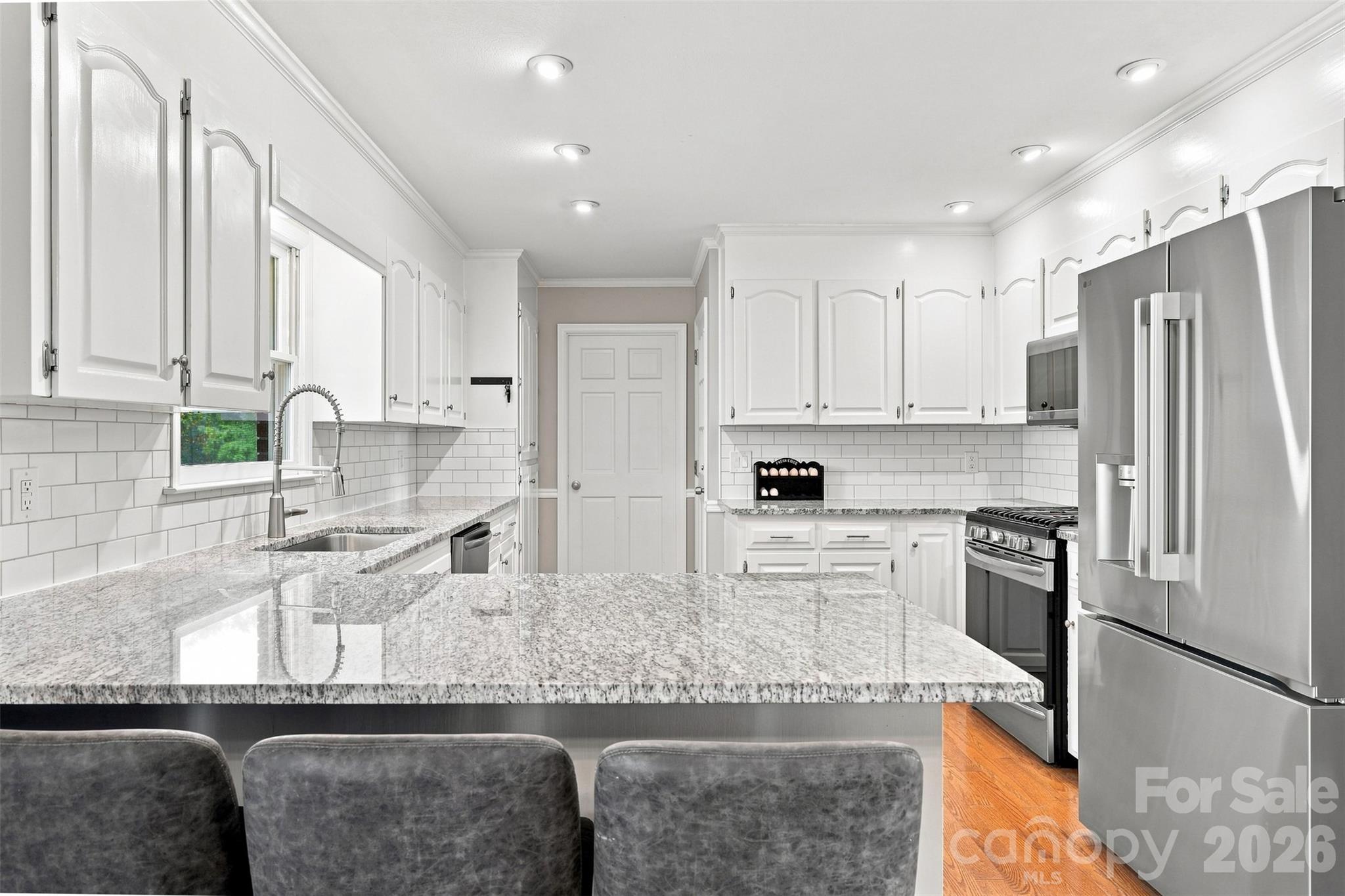 650 Monticello Road — Lancaster