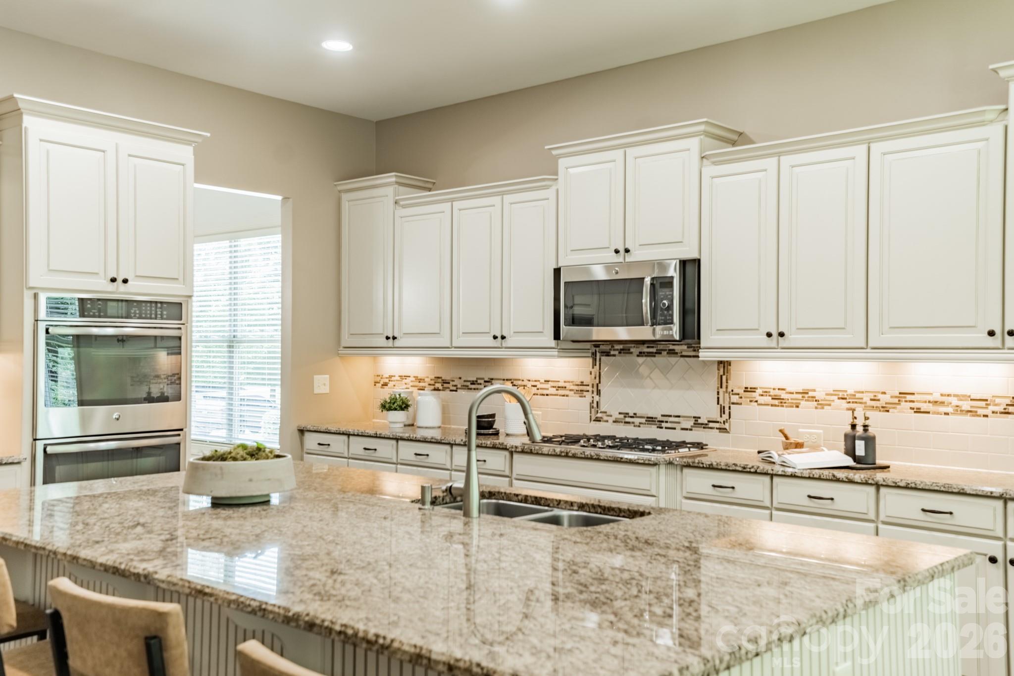 417 Five Leaf Lane — Waxhaw