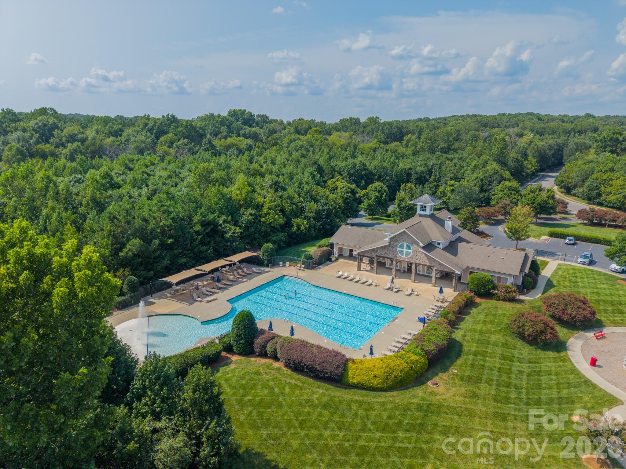417 Five Leaf Lane — Waxhaw