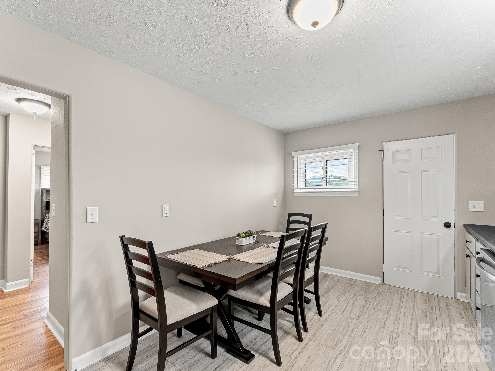 12 Baker Road — Asheville