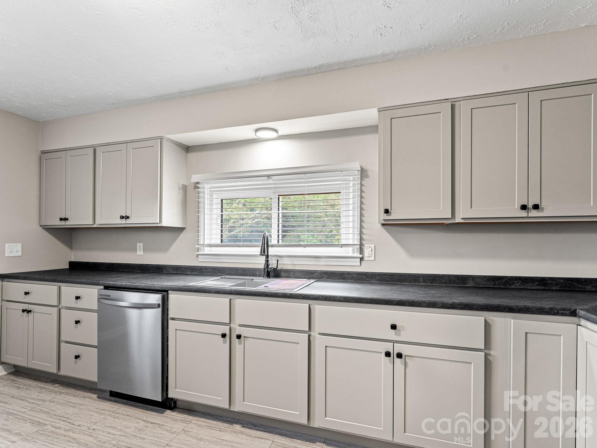 12 Baker Road — Asheville