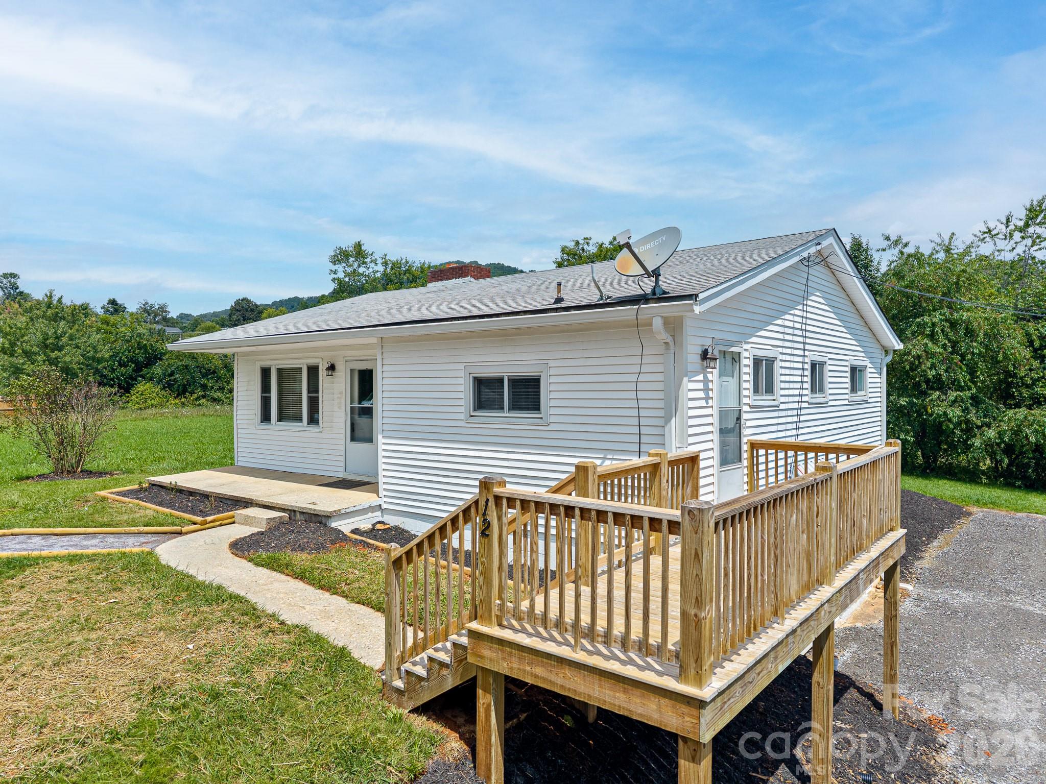 12 Baker Road — Asheville