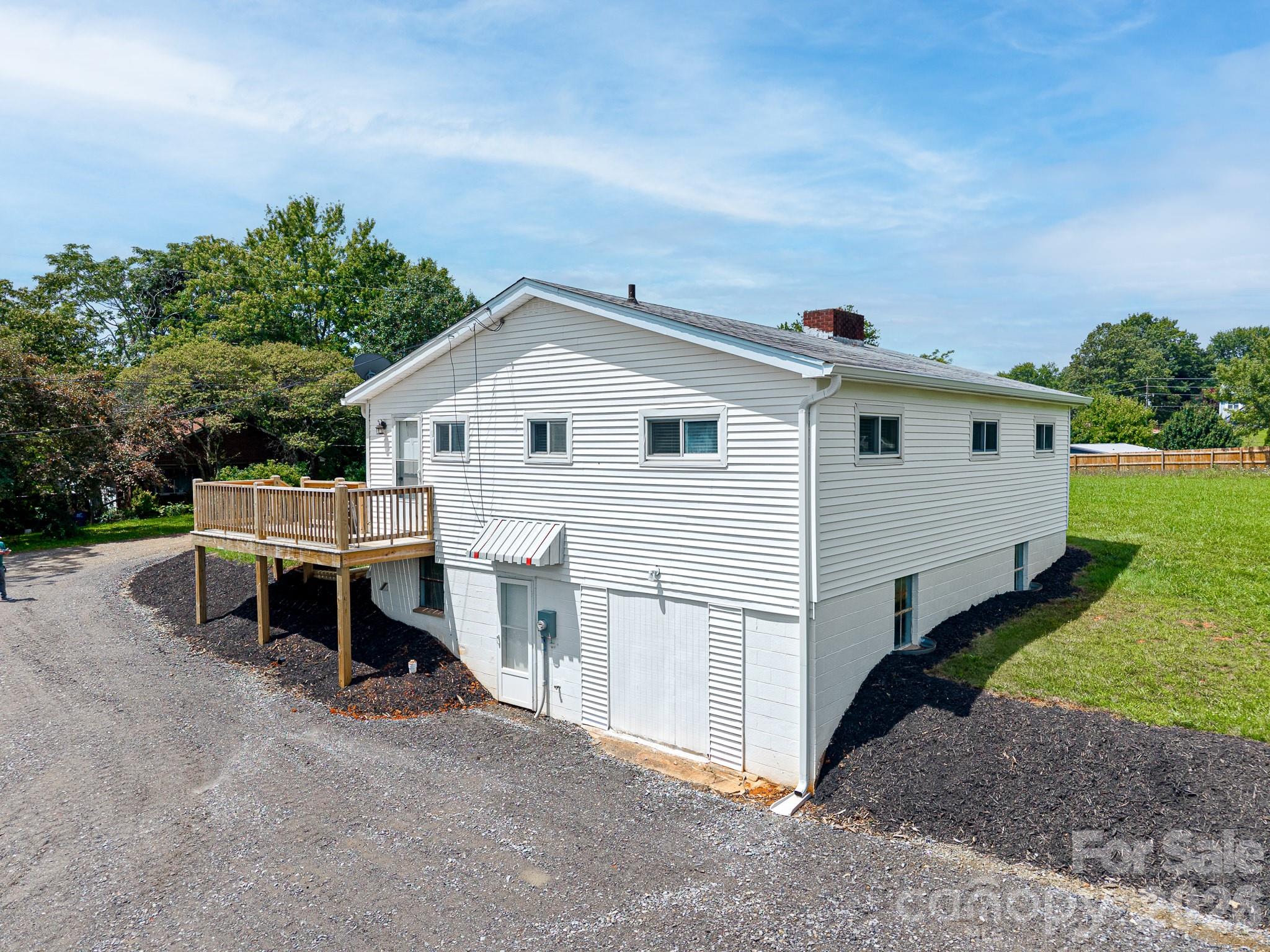 12 Baker Road — Asheville