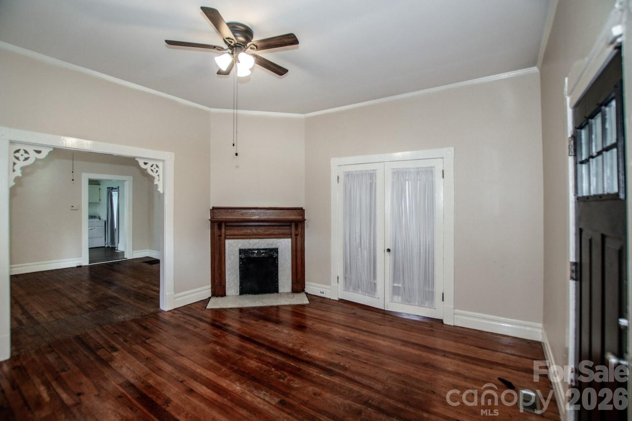 316 S Race Street — Statesville