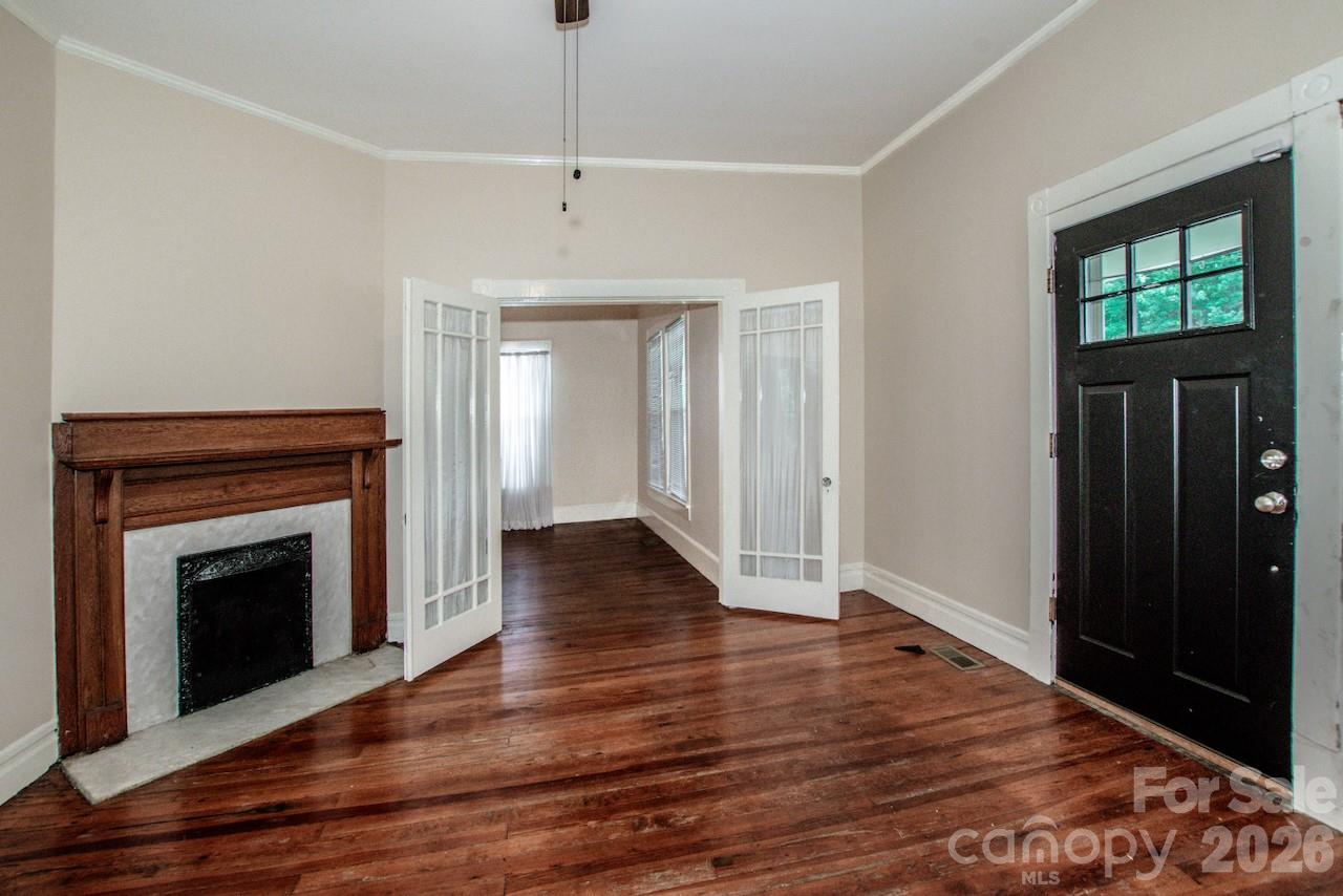 316 S Race Street — Statesville