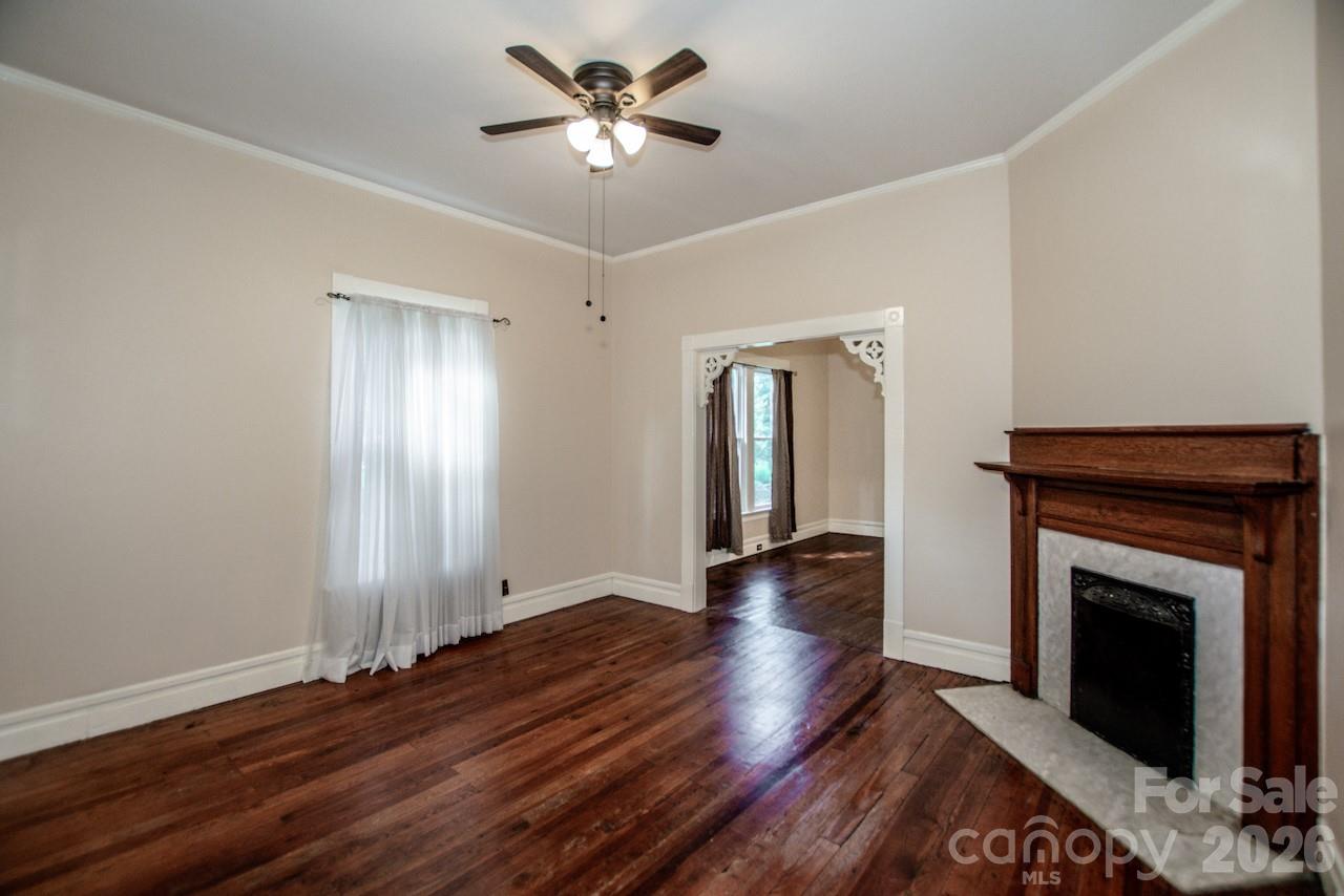 316 S Race Street — Statesville