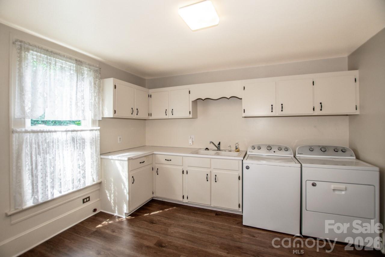 316 S Race Street — Statesville