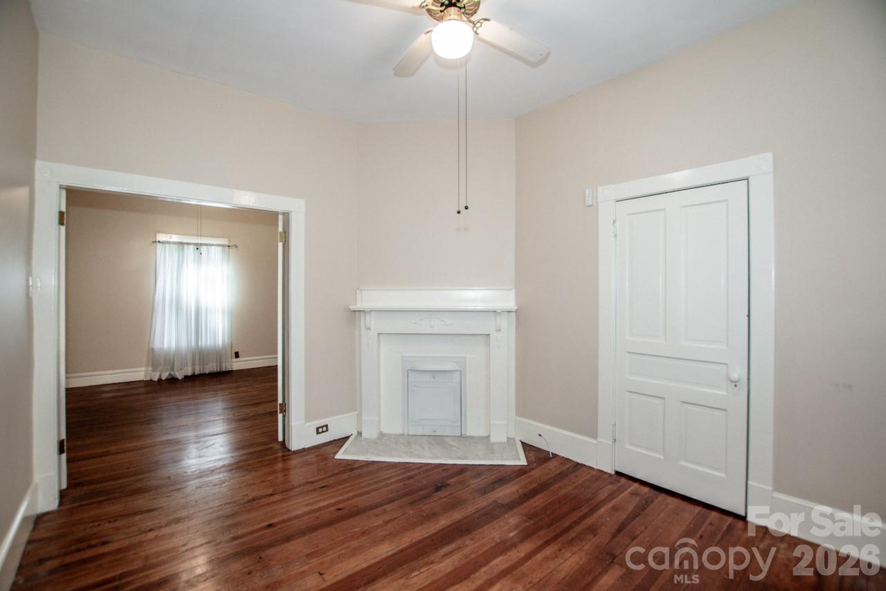 316 S Race Street — Statesville