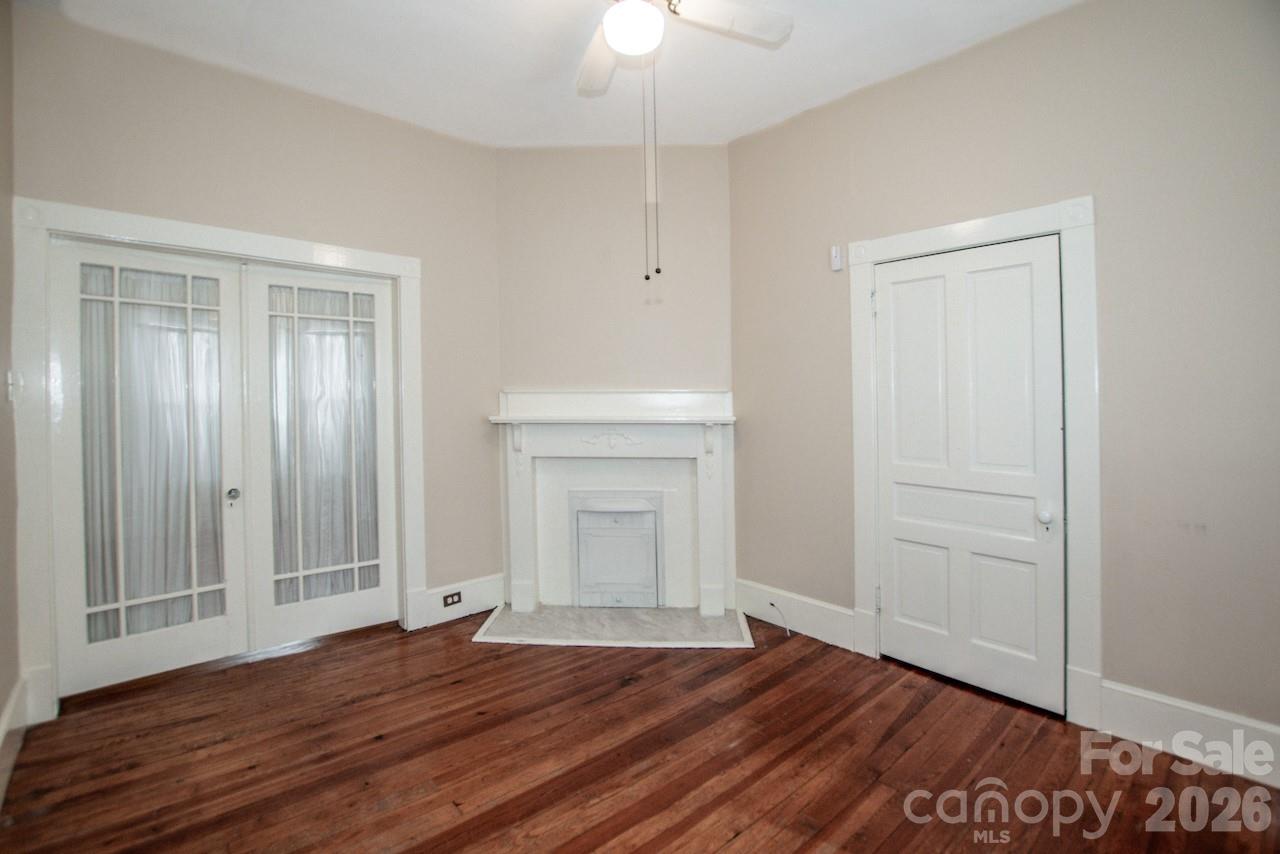 316 S Race Street — Statesville