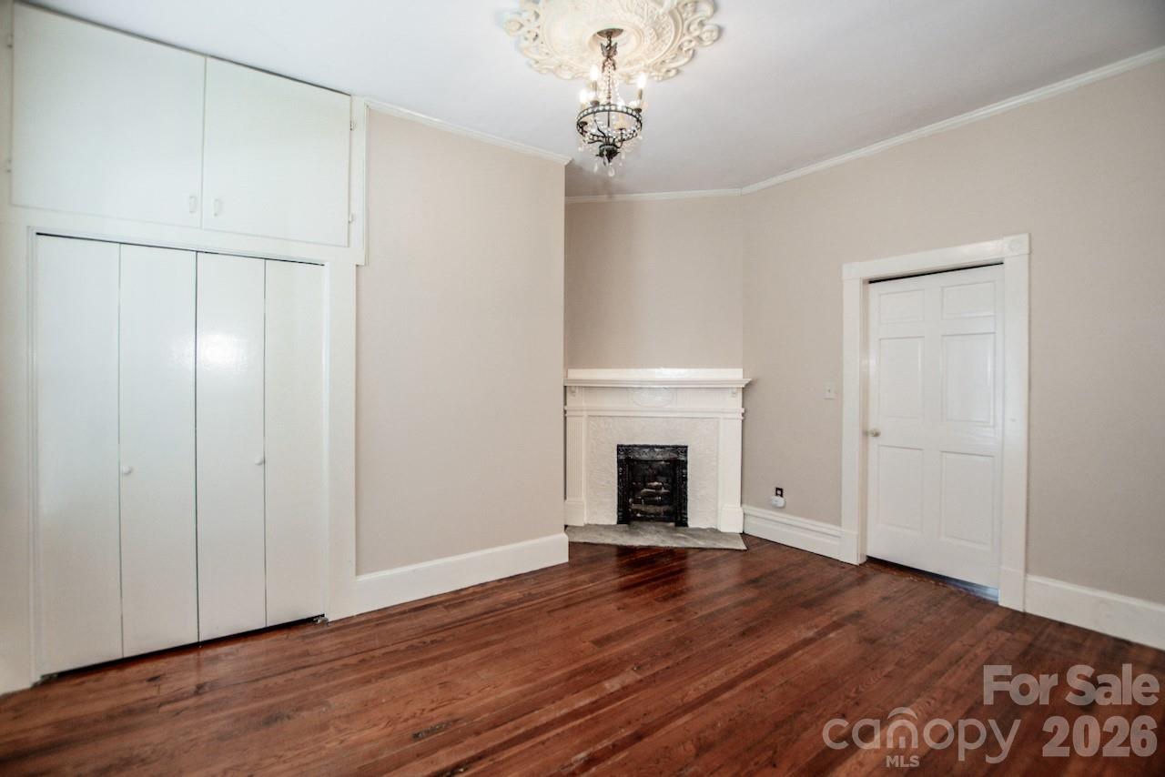 316 S Race Street — Statesville