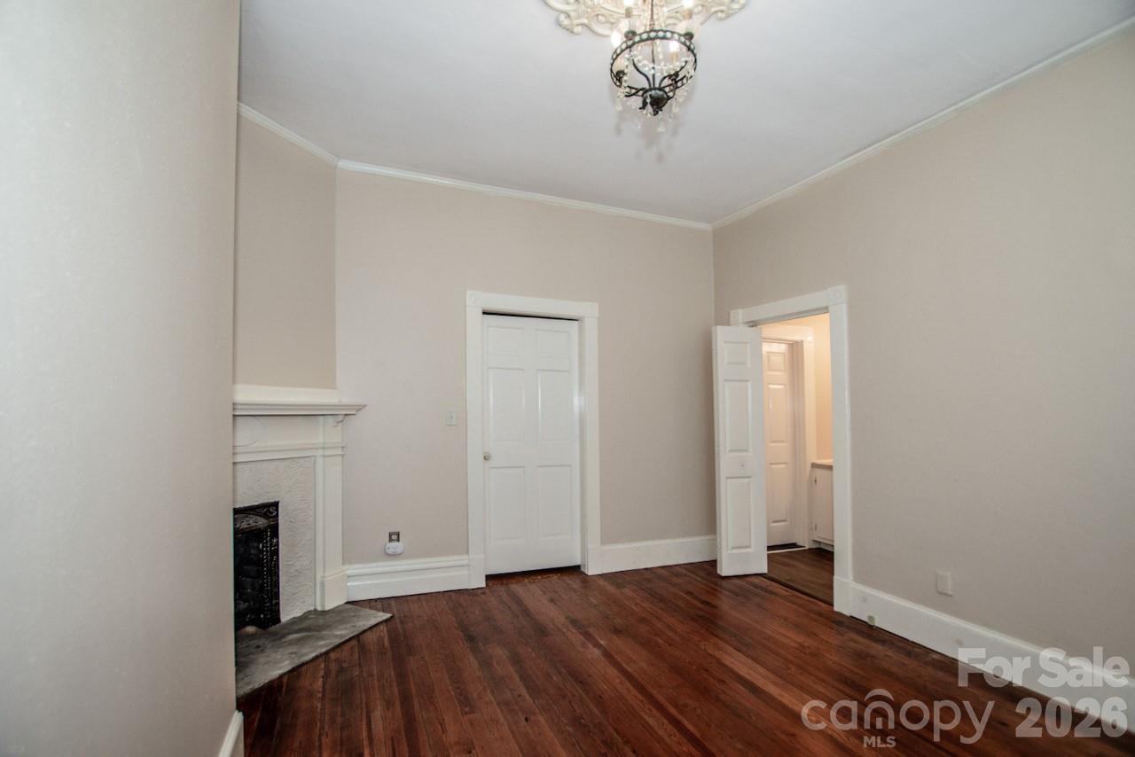 316 S Race Street — Statesville