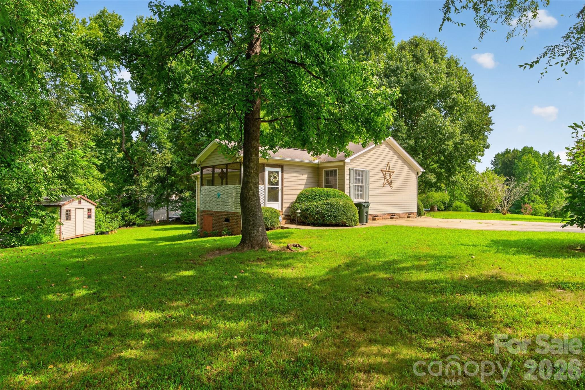 1007 Field Swallow Way — Clover