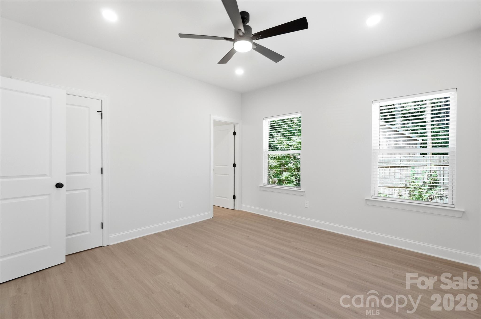 318 Honeywood Lane — Monroe