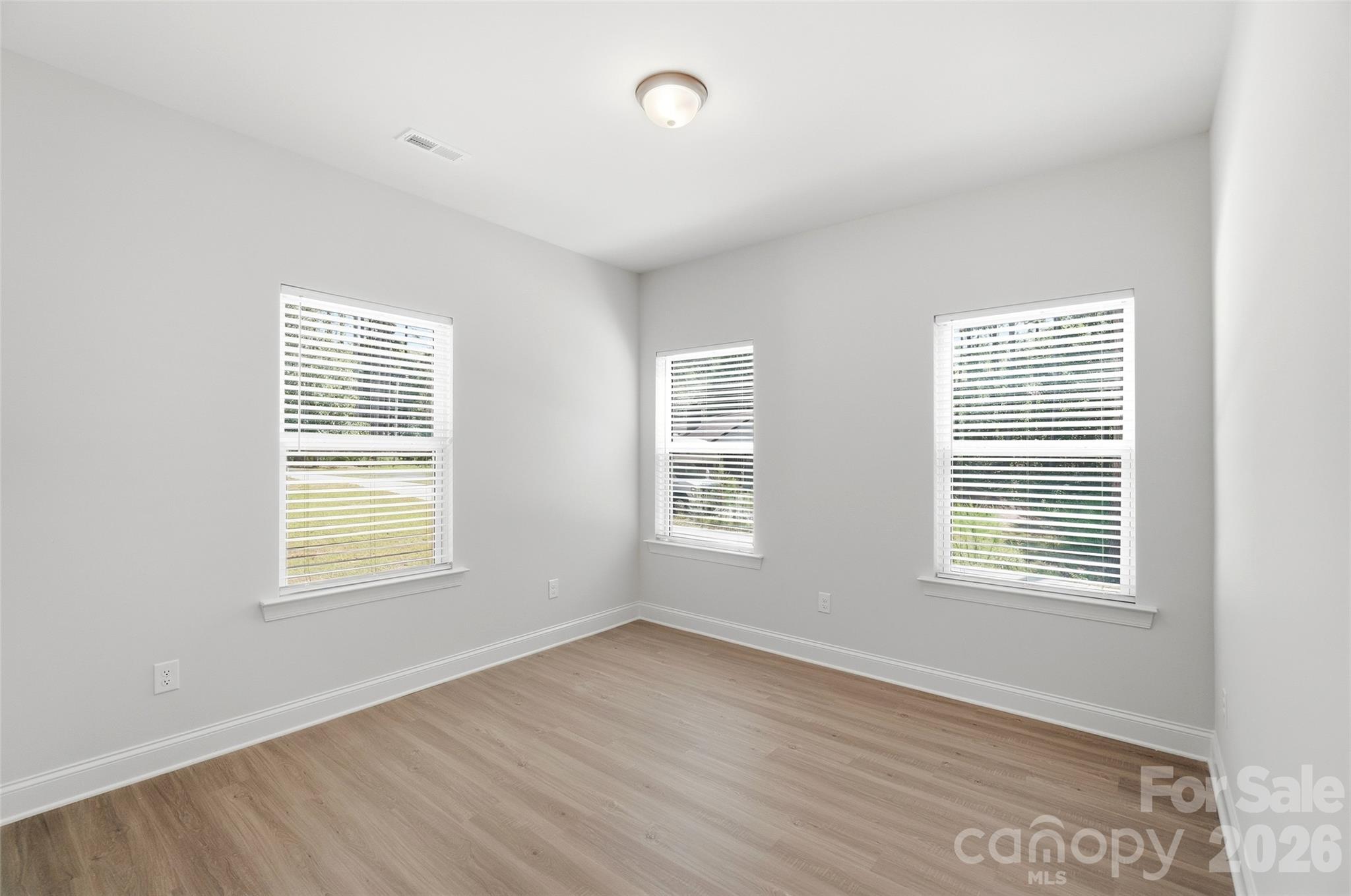 318 Honeywood Lane — Monroe