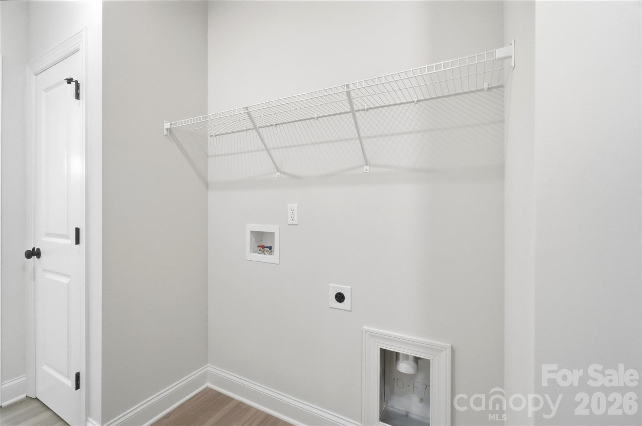 318 Honeywood Lane — Monroe