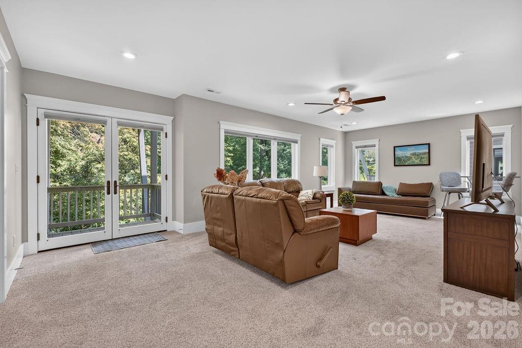 152 Sports Village Drive — Hendersonville